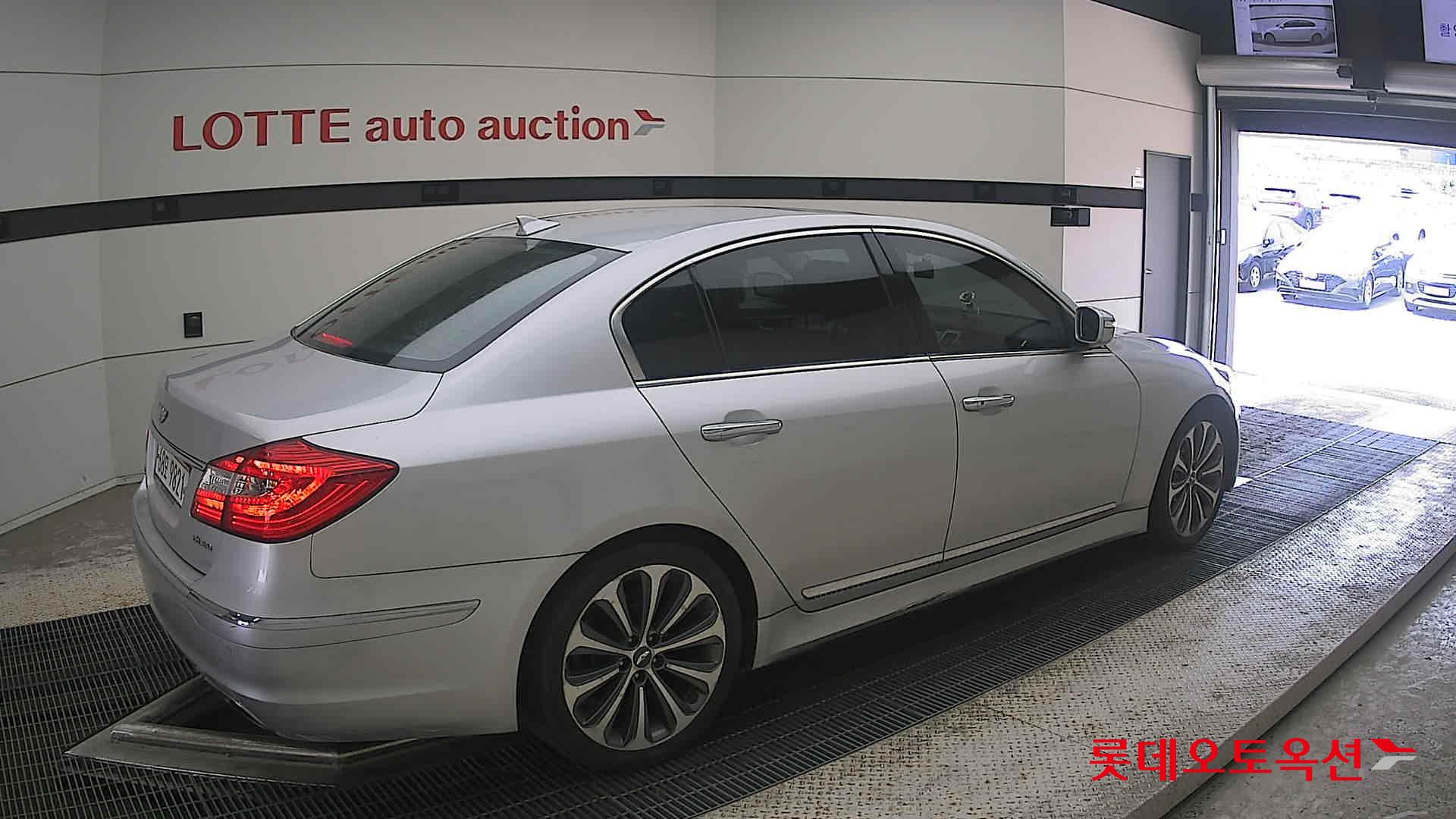 2013 - genesis (g) 3.8 prestige