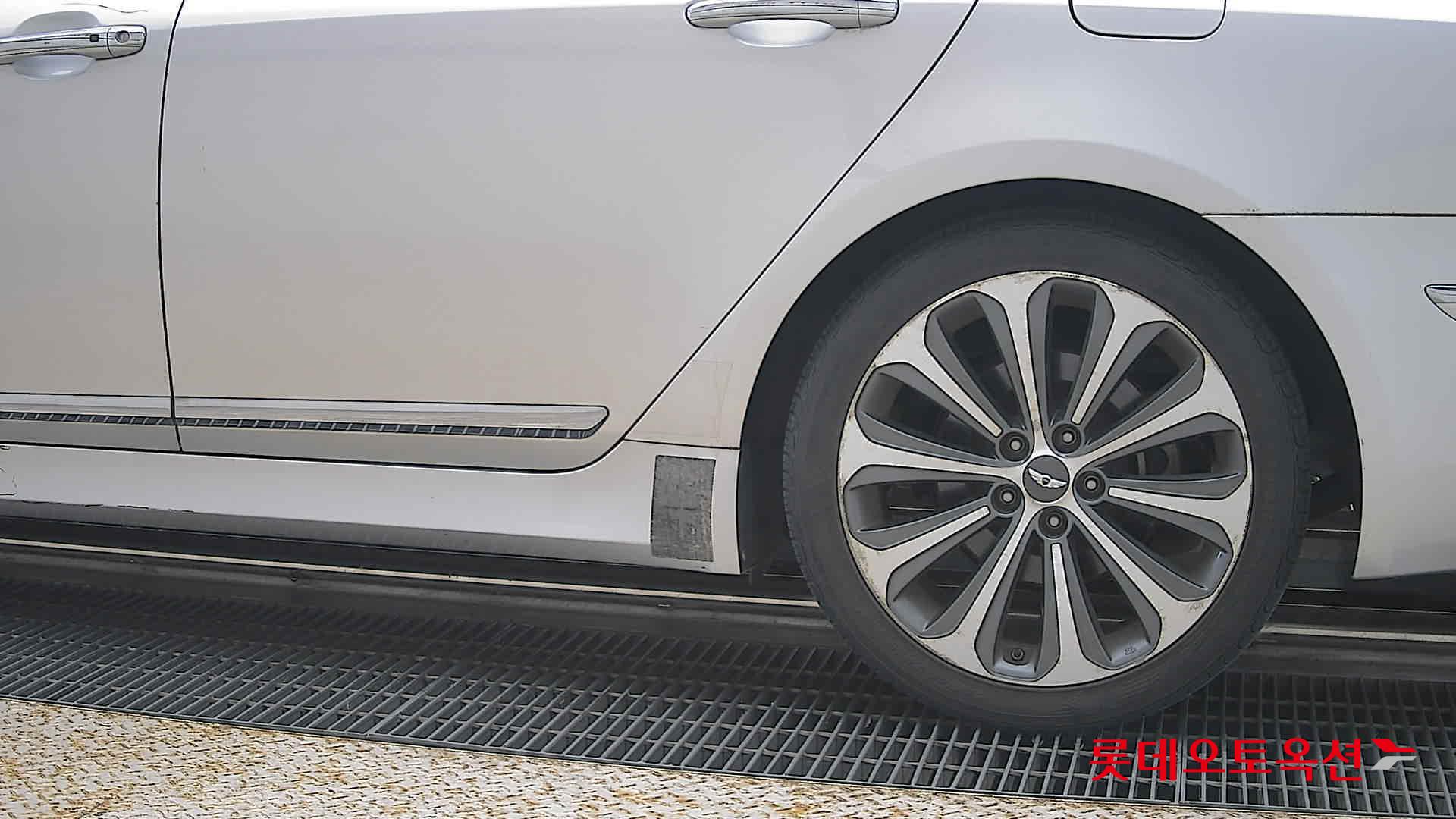 2013 - genesis (g) 3.8 prestige