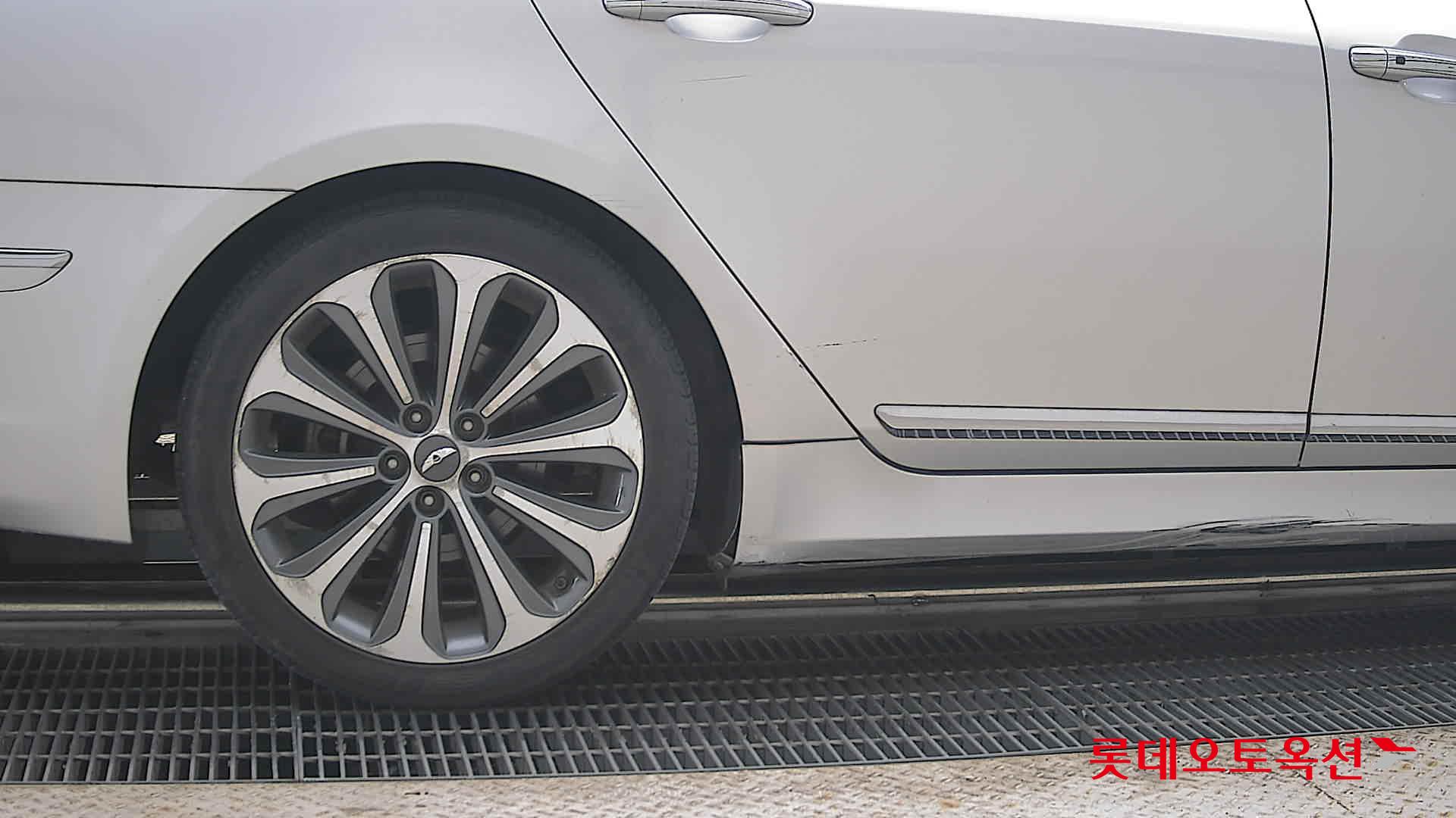 2013 - genesis (g) 3.8 prestige