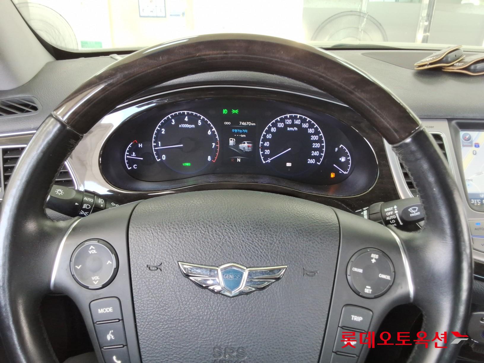 2013 - genesis (g) 3.8 prestige
