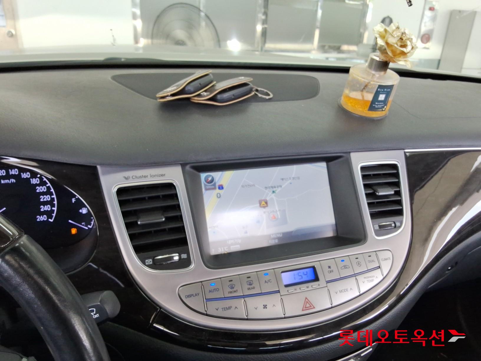 2013 - genesis (g) 3.8 prestige