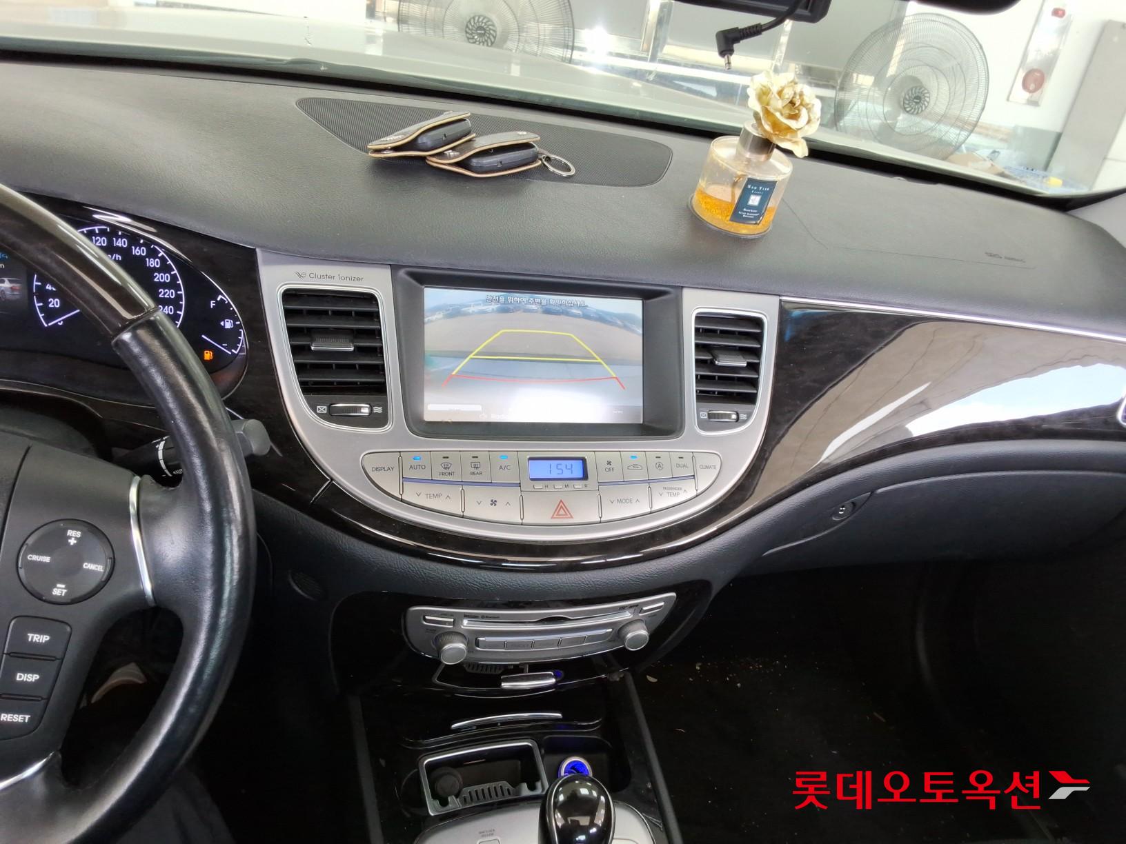2013 - genesis (g) 3.8 prestige