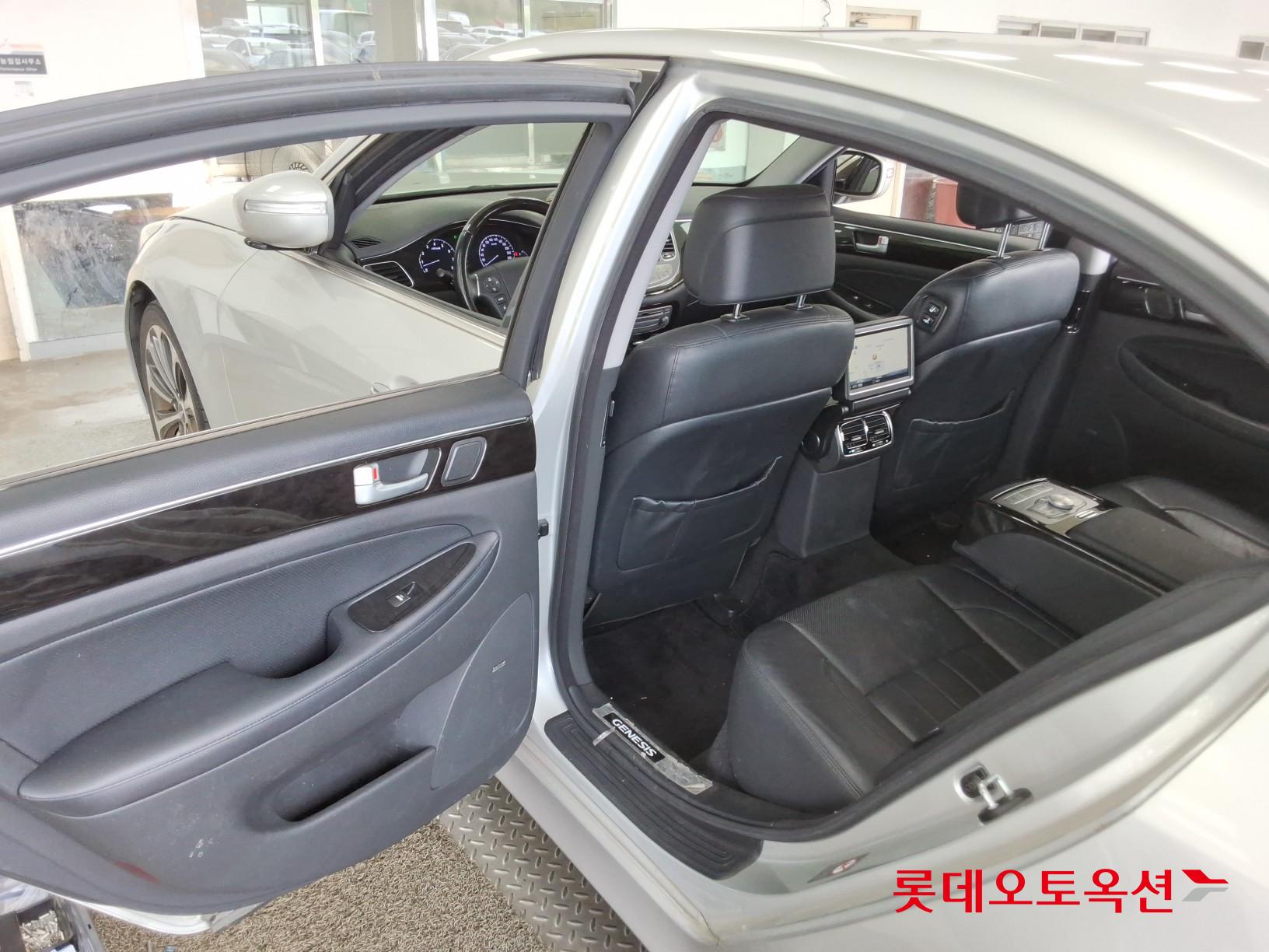 2013 - genesis (g) 3.8 prestige