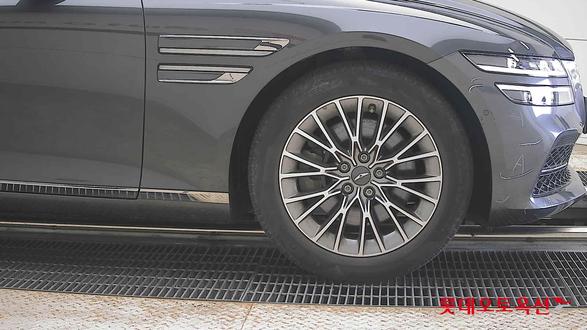2023 - genesis g80
