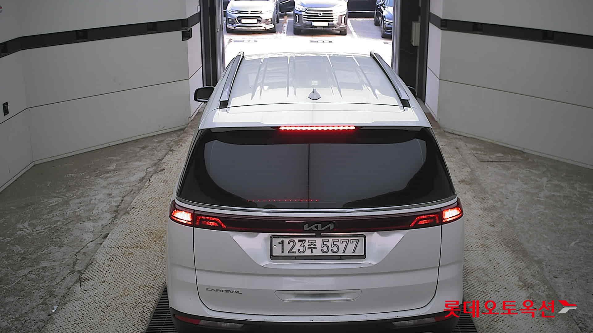 2023 - kia carnival