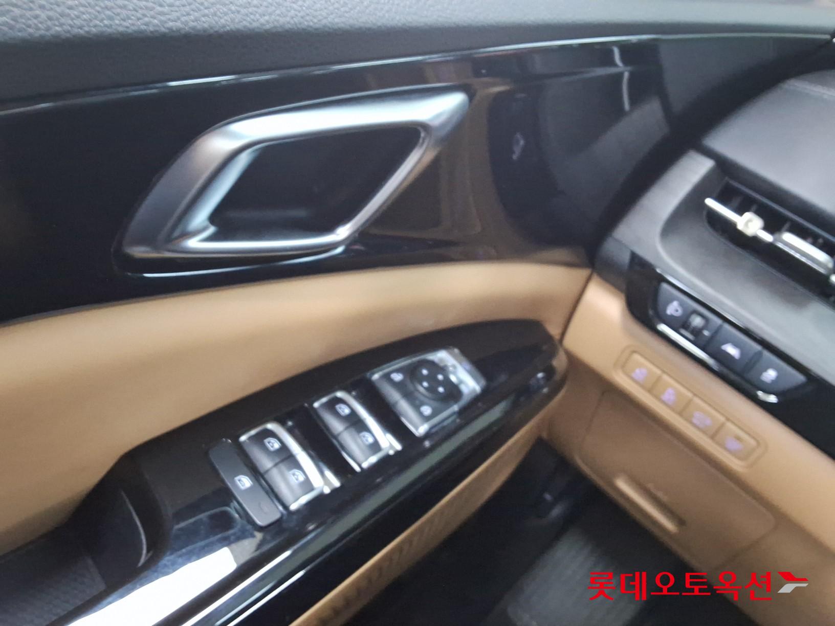2023 - kia carnival