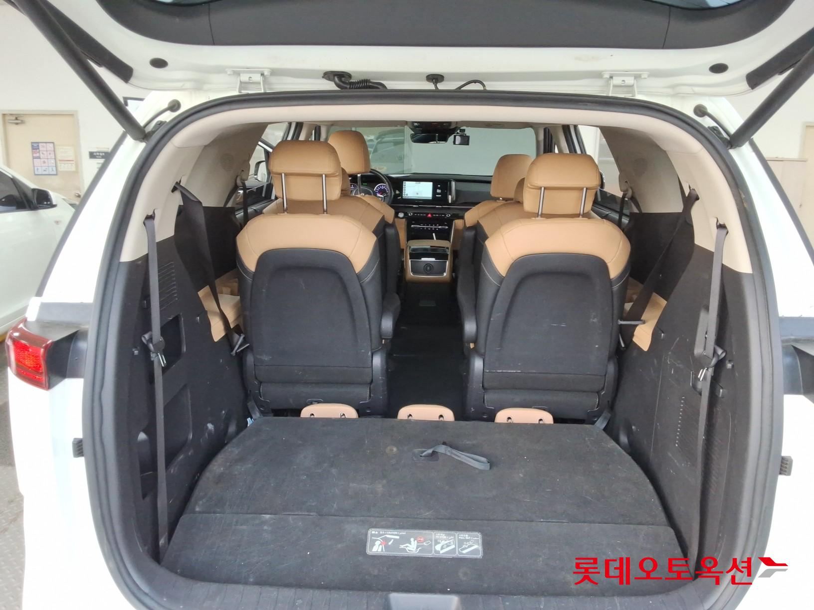 2023 - kia carnival