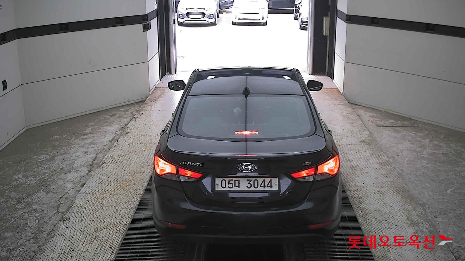 2014 - hyundai avante