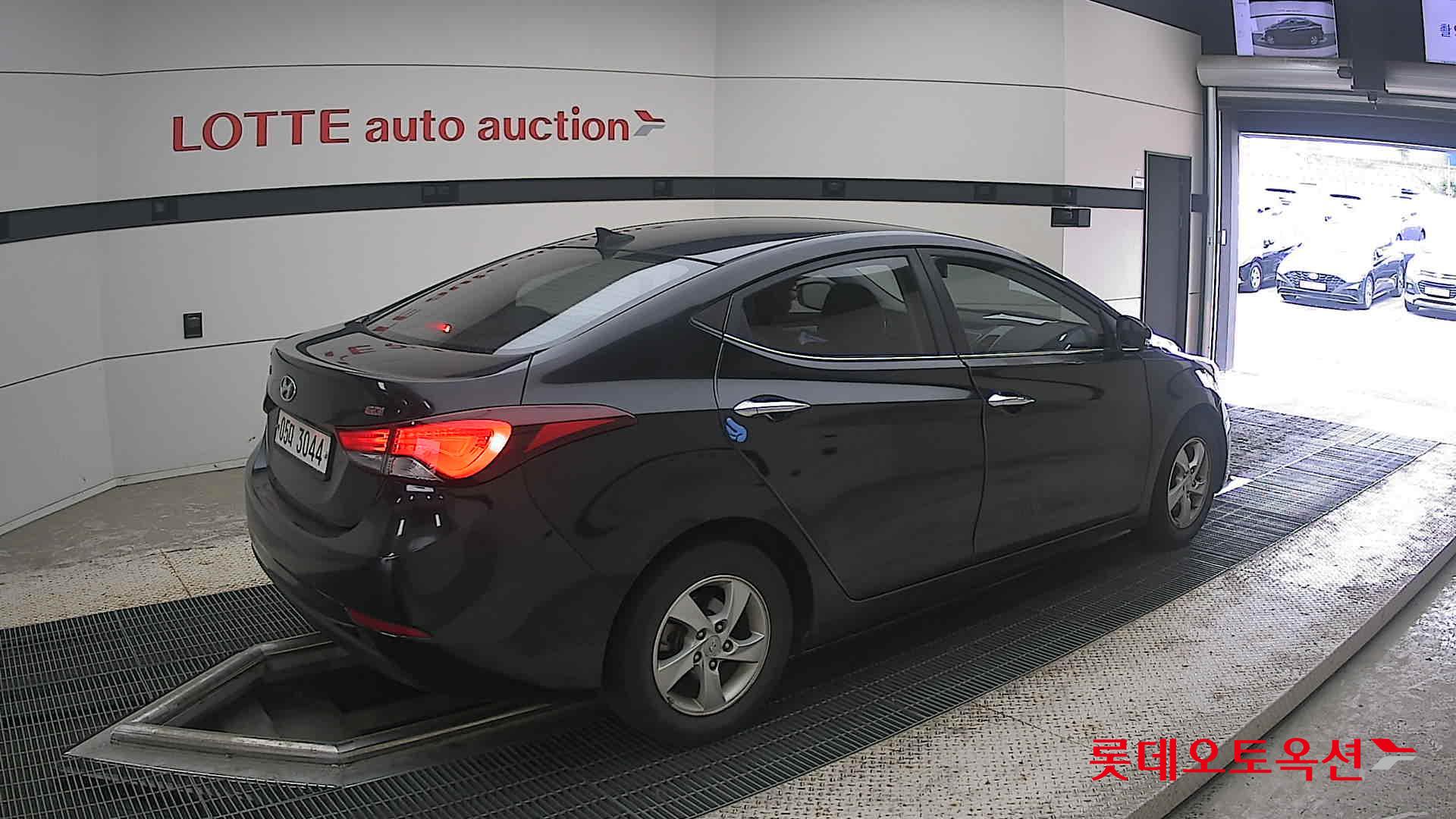 2014 - hyundai avante