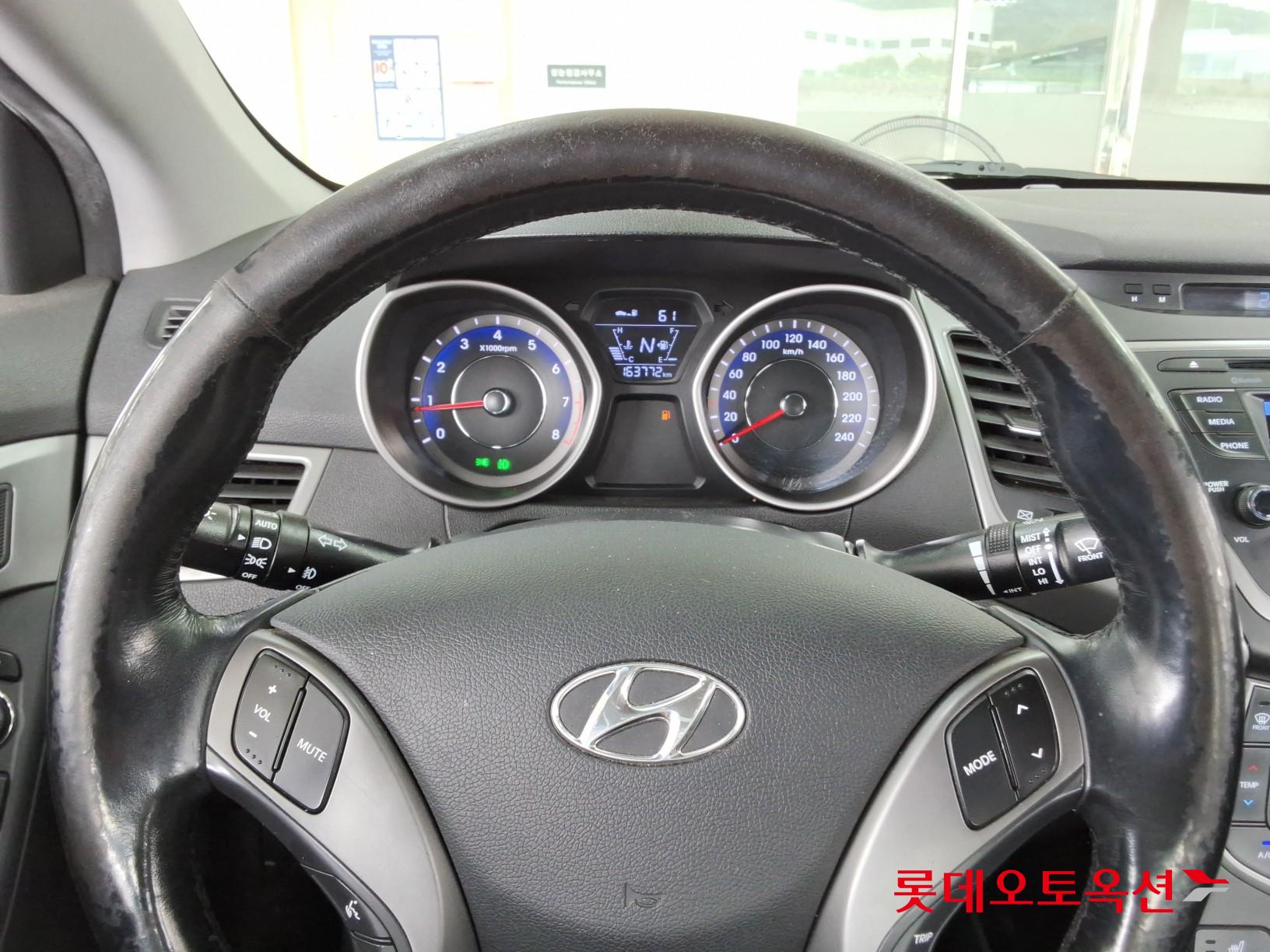 2014 - hyundai avante