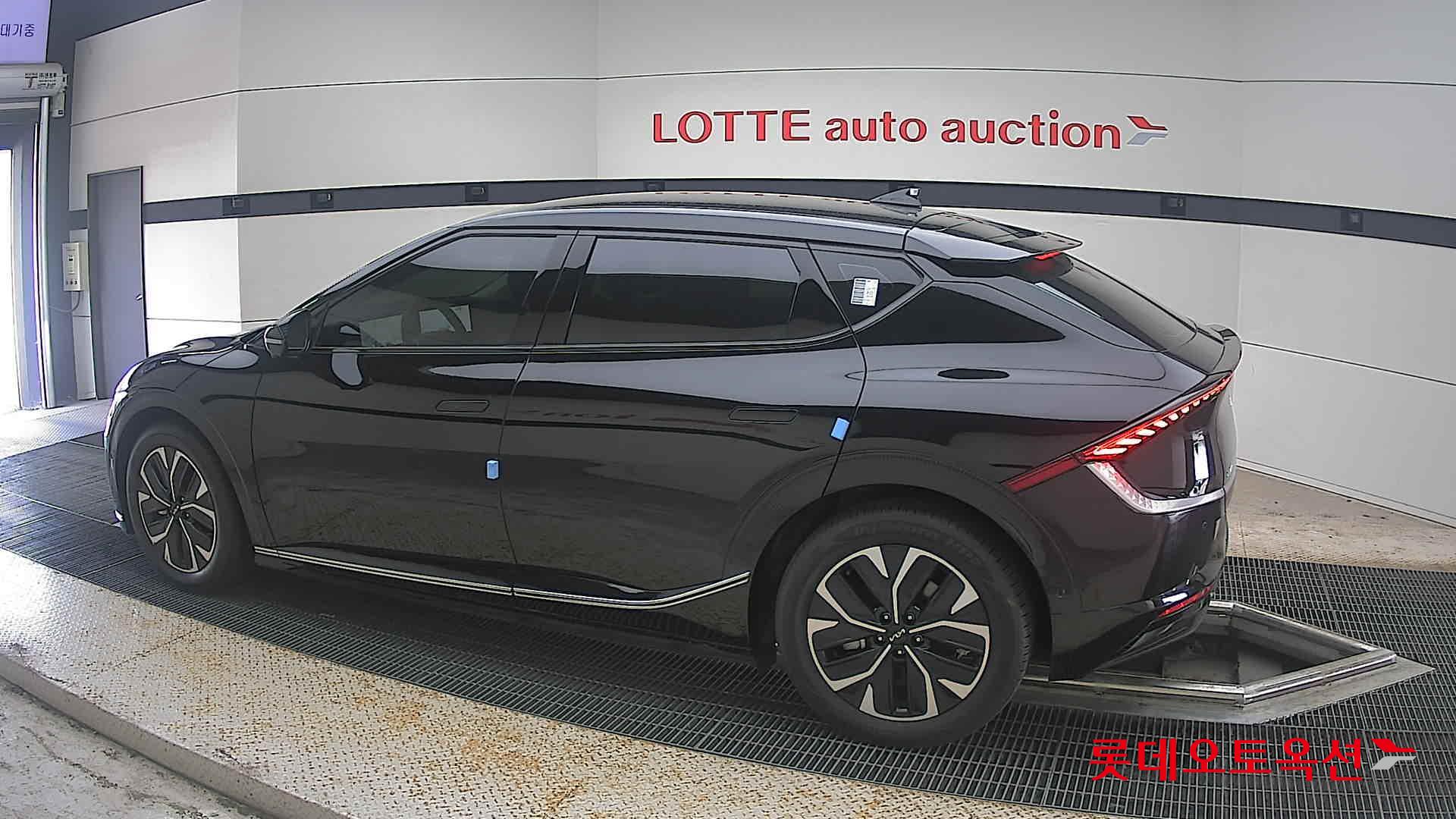 2023 - kia ev6
