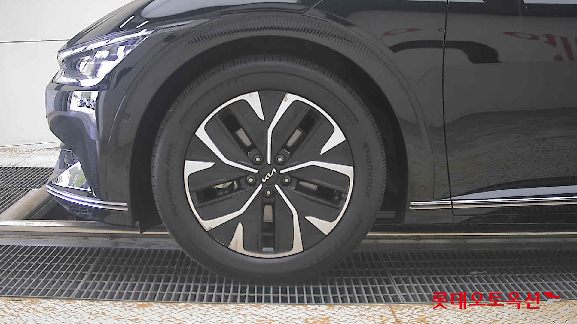 2023 - kia ev6