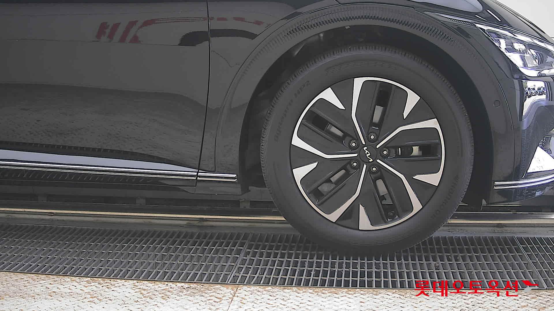 2023 - kia ev6