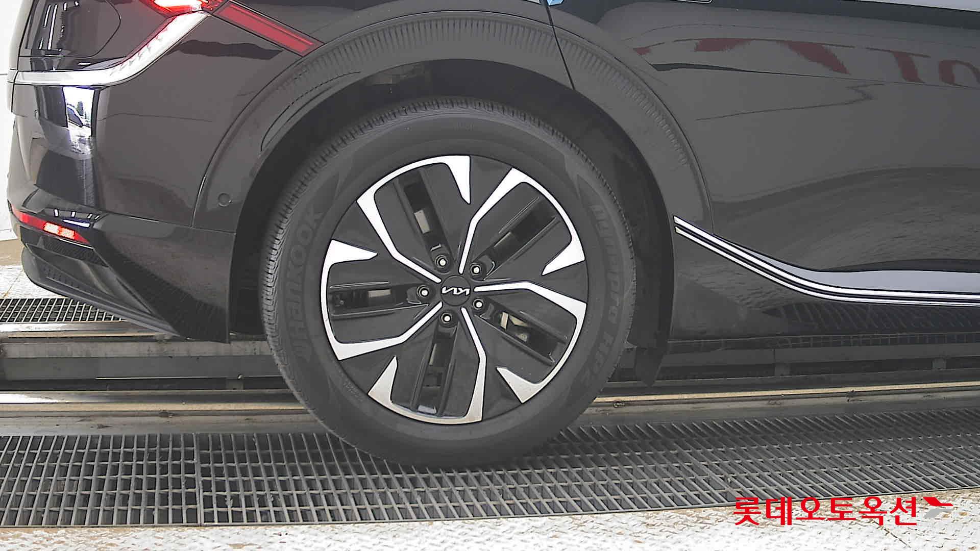 2023 - kia ev6