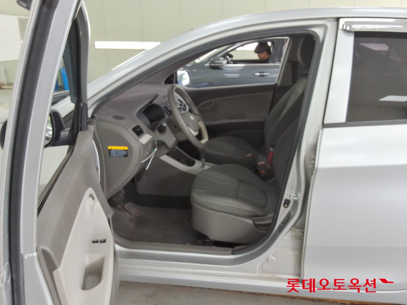 2012 - kia morning