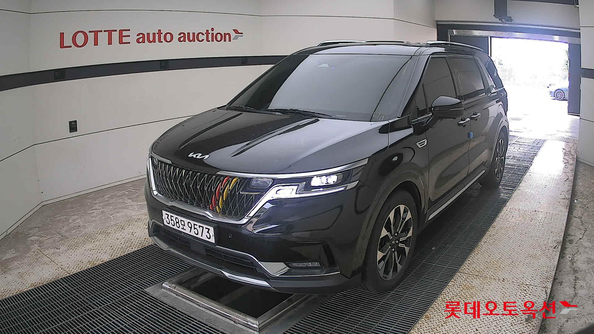 2021 - kia carnival