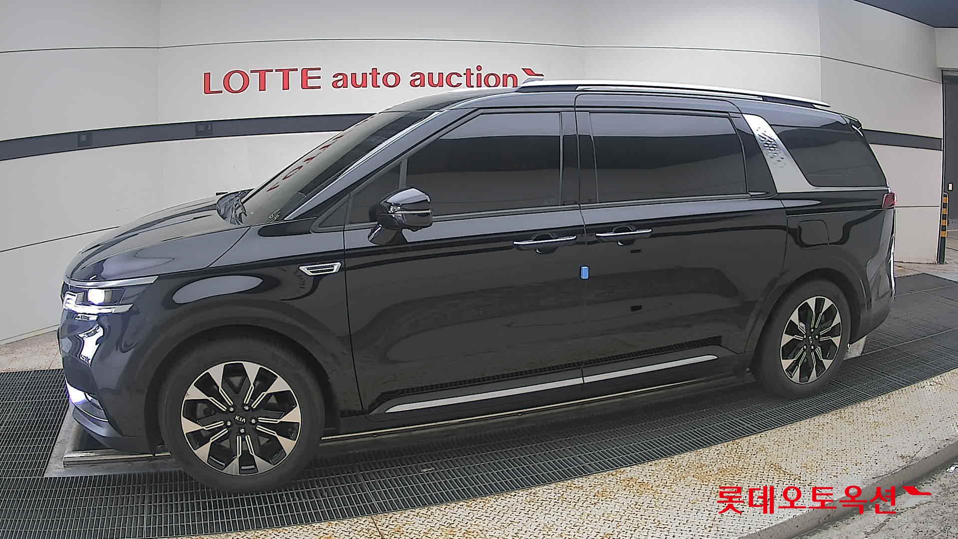 2021 - kia carnival