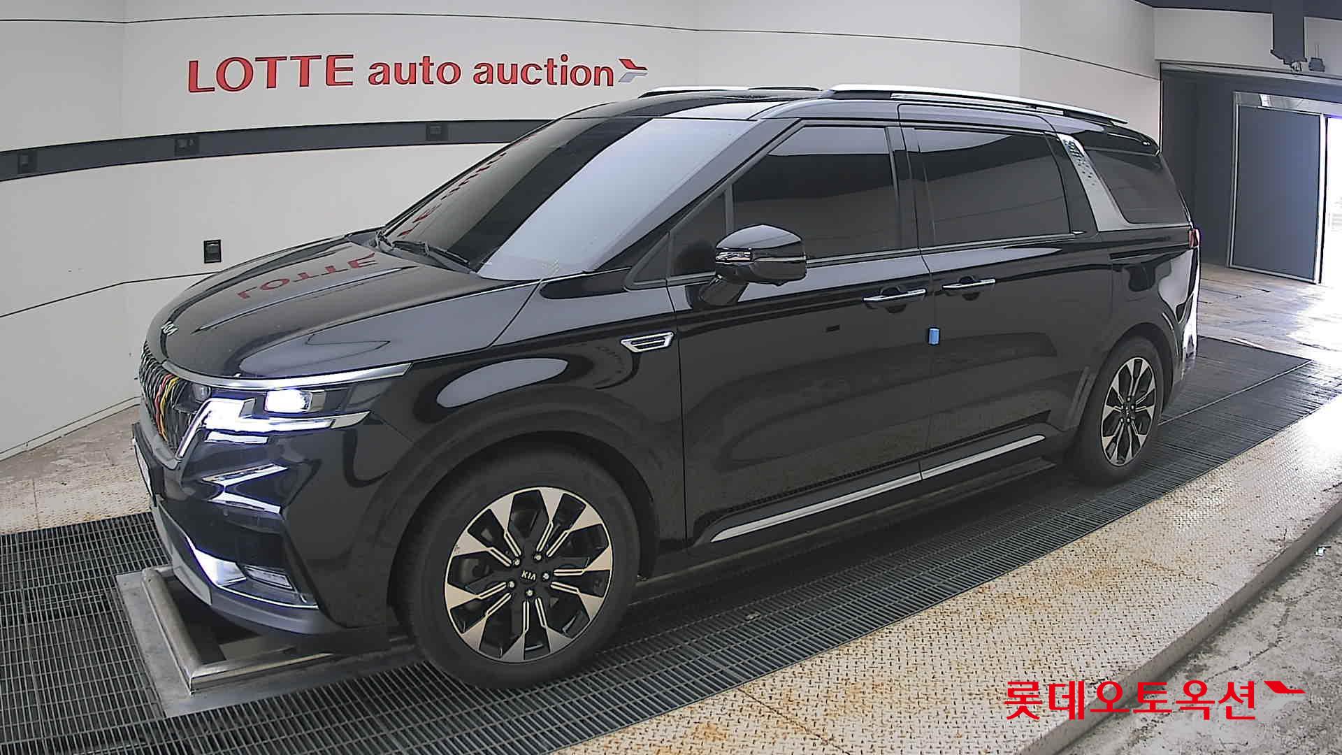2021 - kia carnival