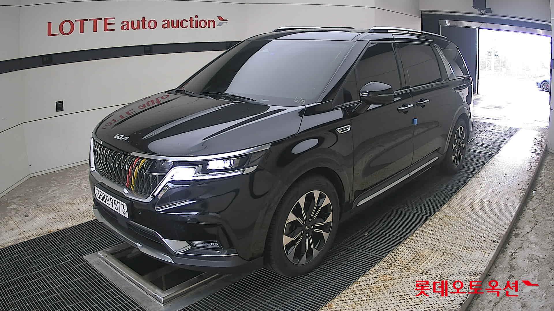 2021 - kia carnival
