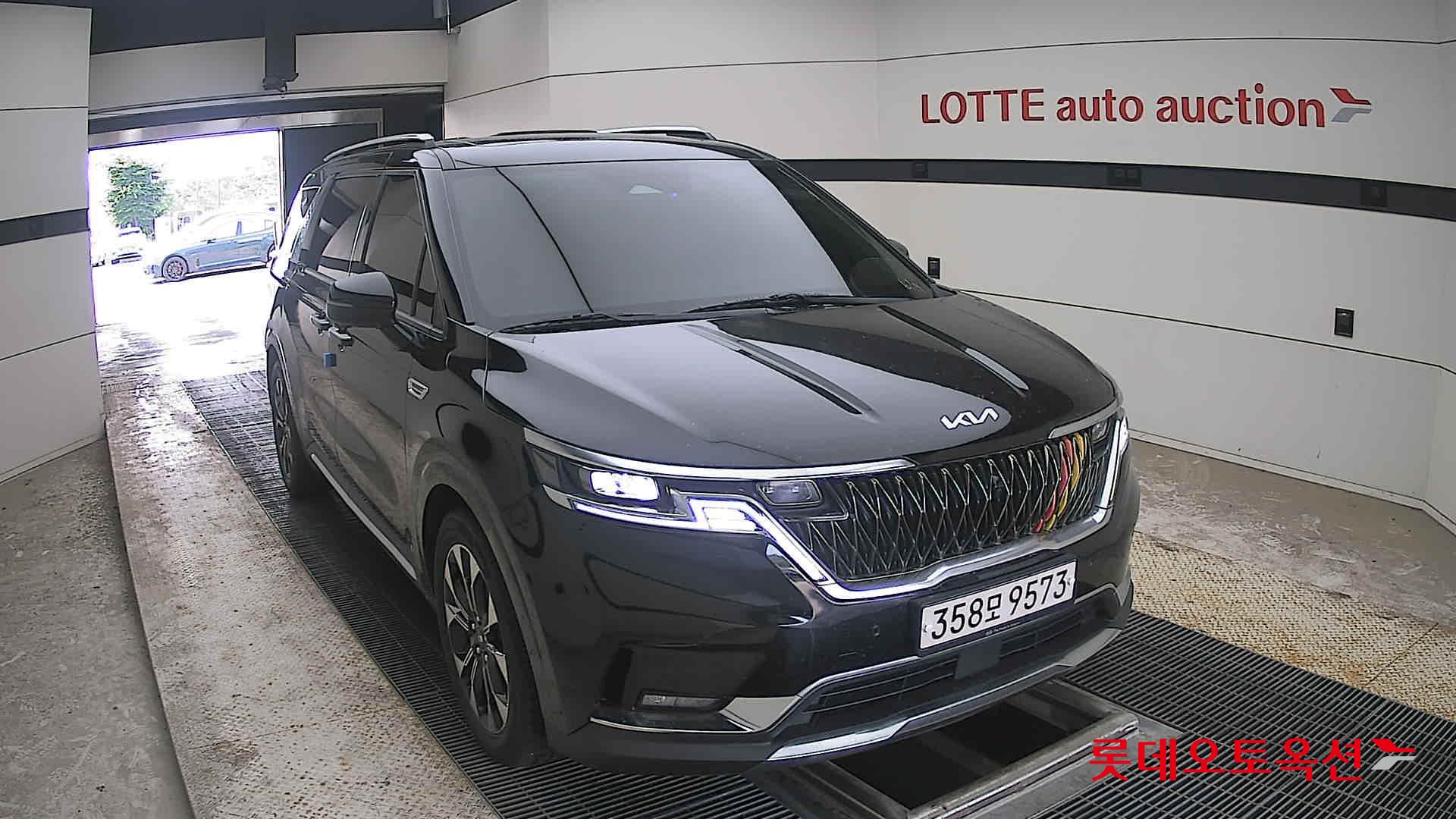 2021 - kia carnival