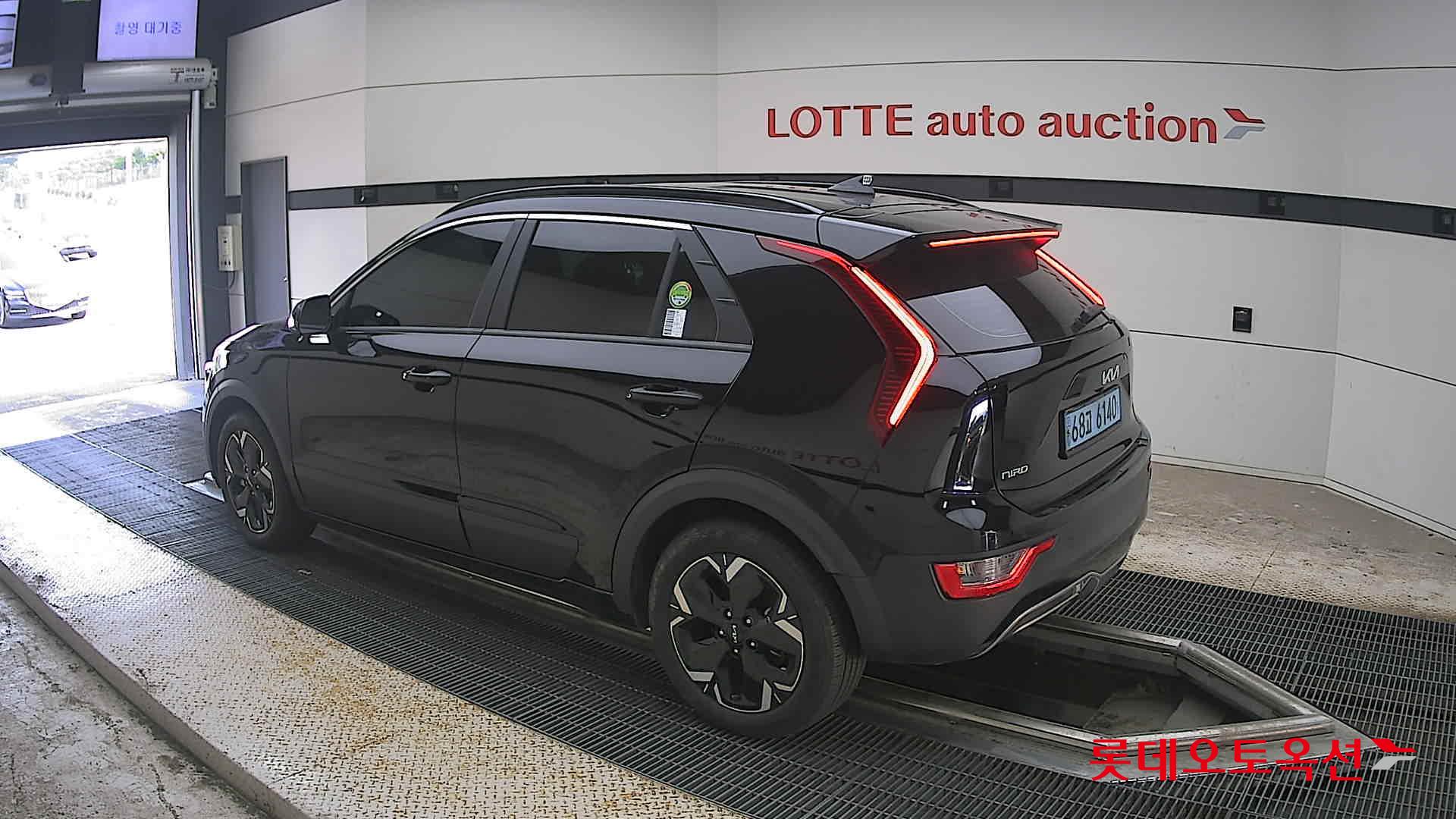 2023 - kia niro