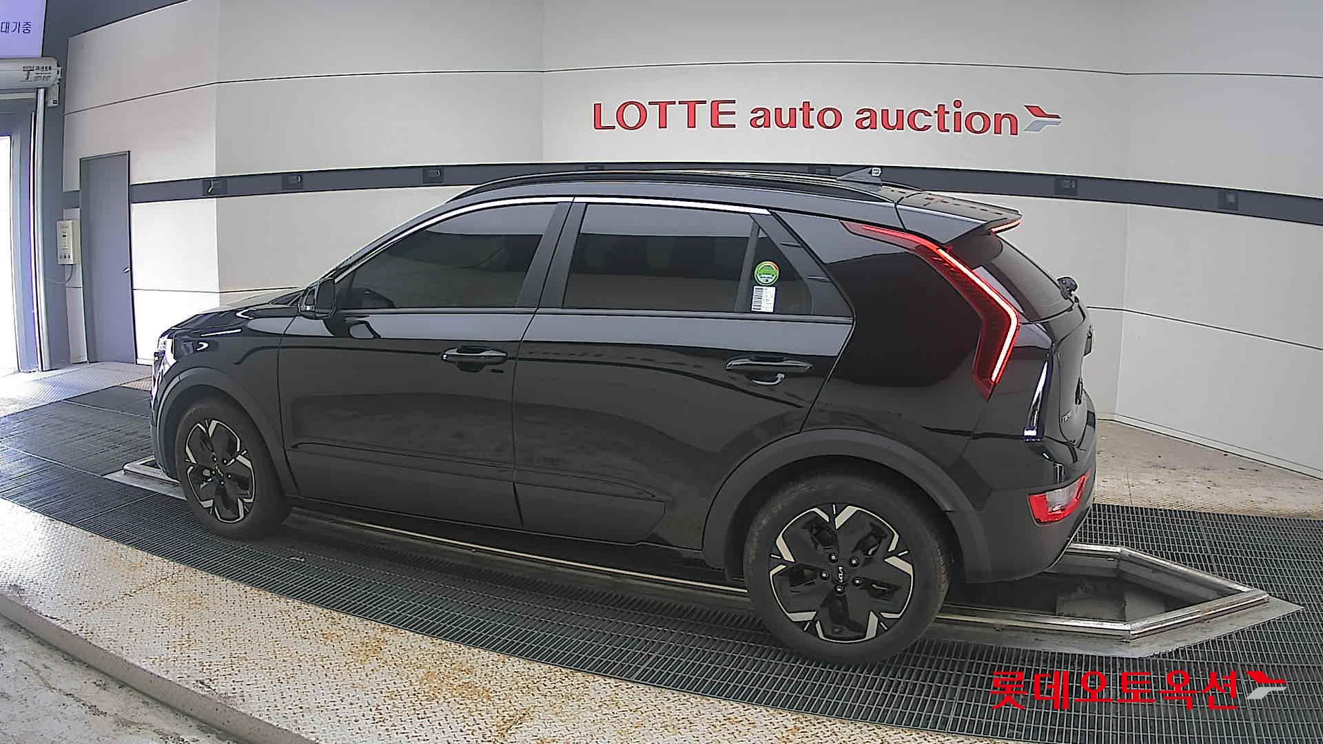 2023 - kia niro