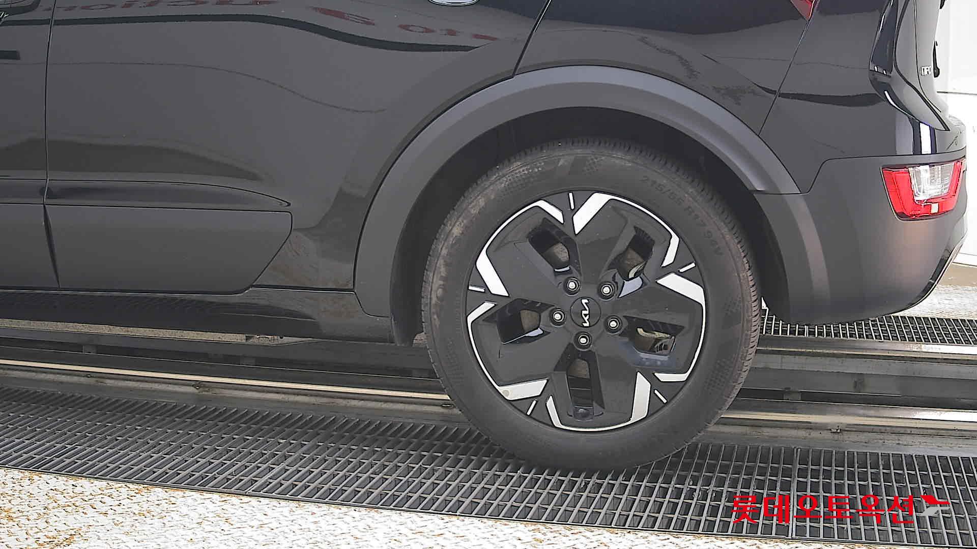 2023 - kia niro