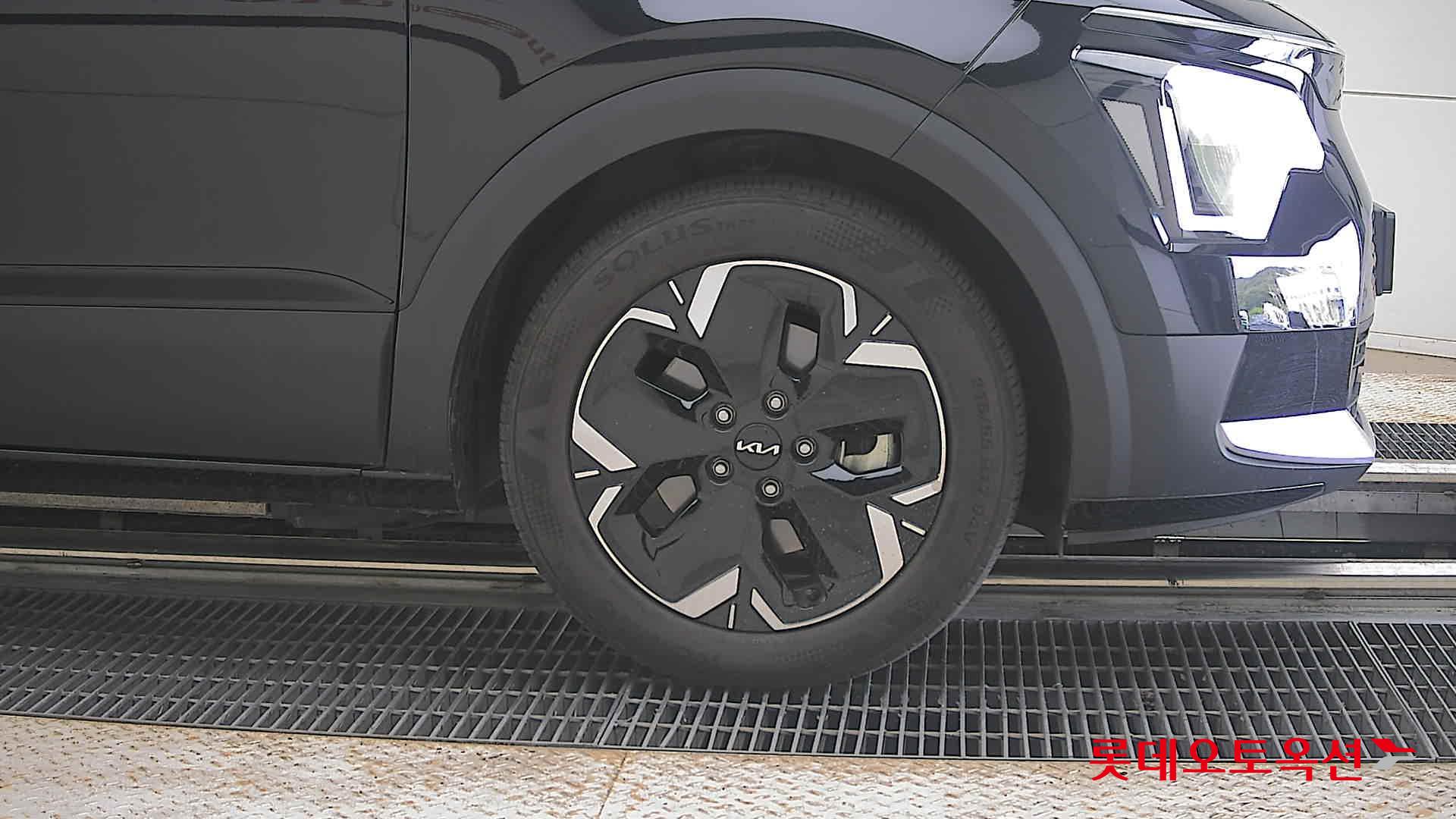 2023 - kia niro