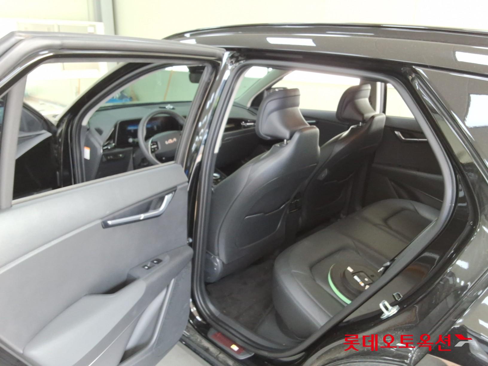 2023 - kia niro