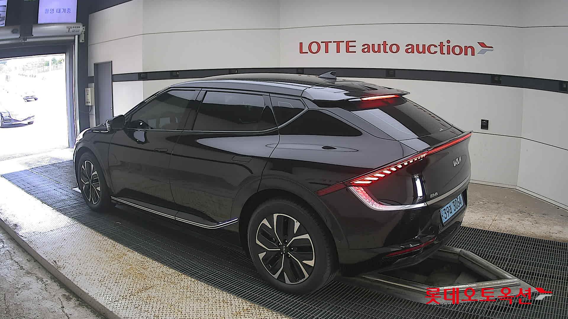2023 - kia ev6