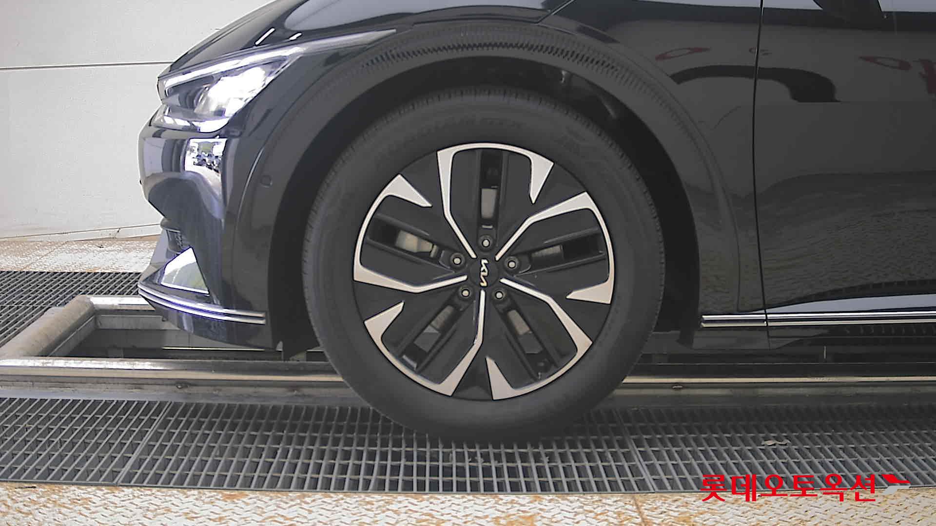 2023 - kia ev6