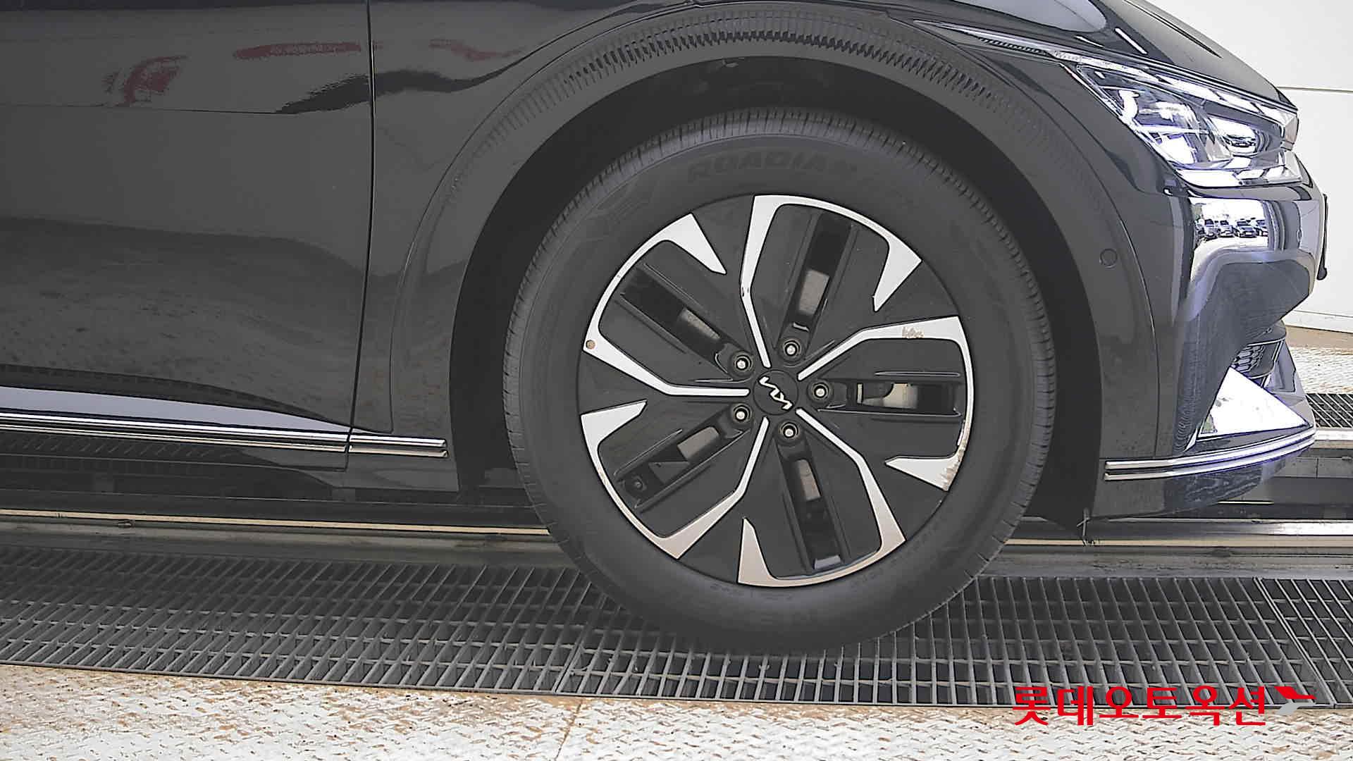 2023 - kia ev6