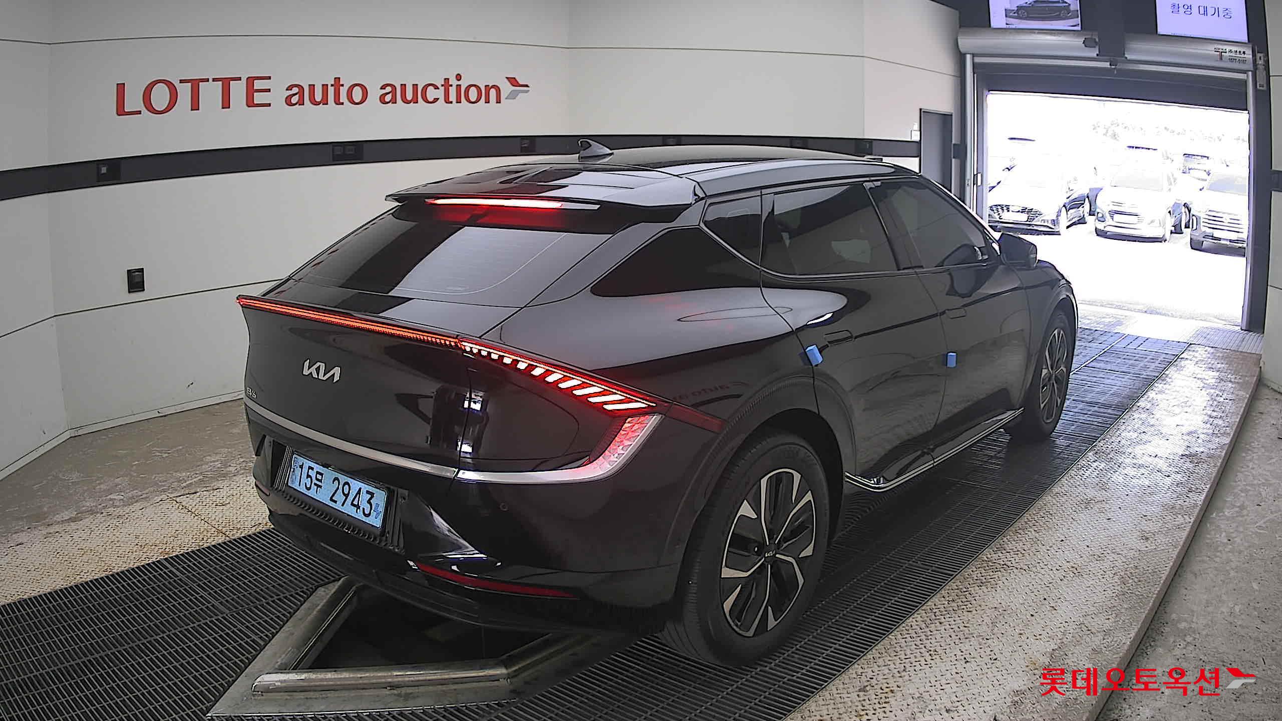 2023 - kia ev6