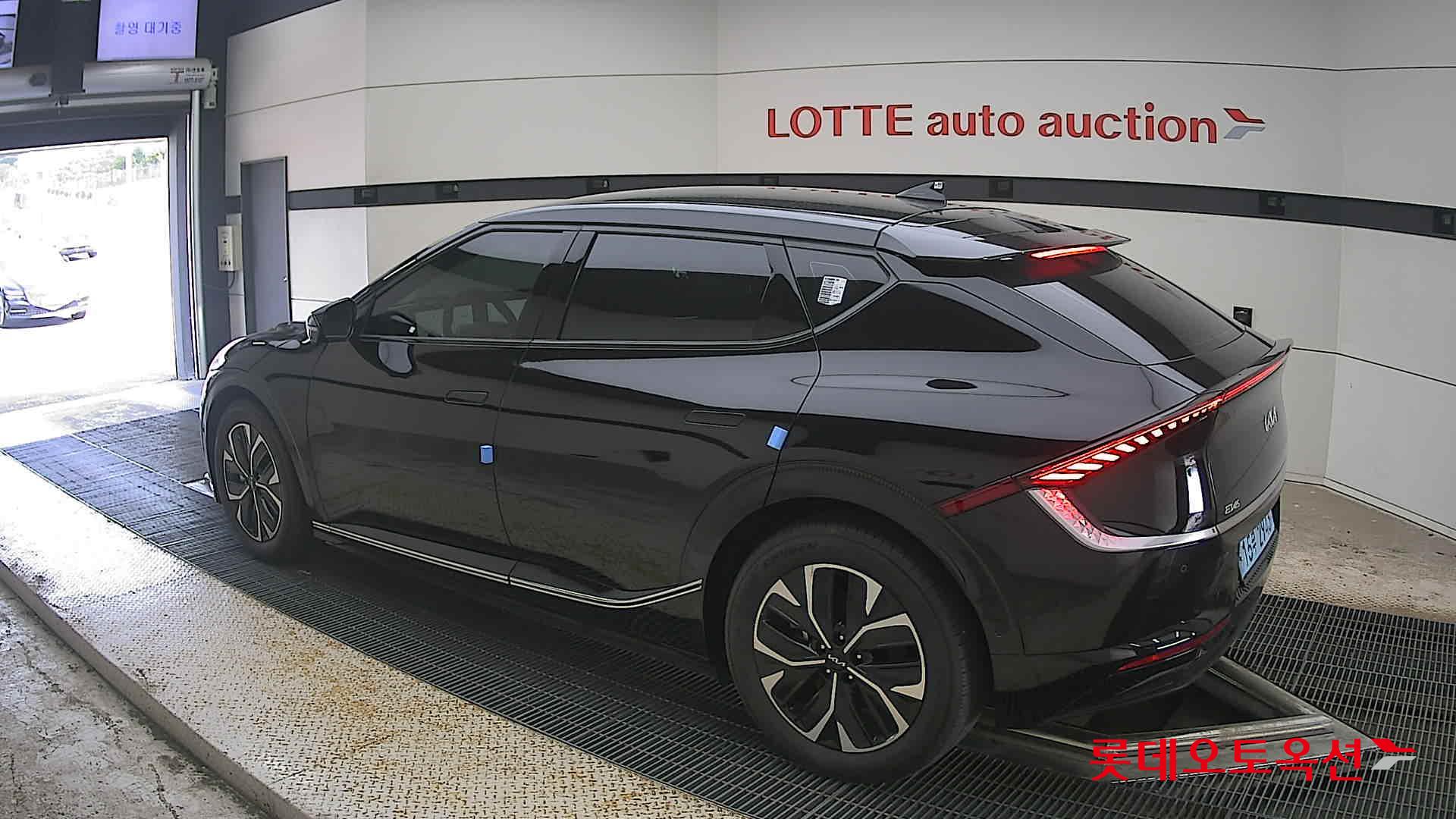2023 - kia ev6