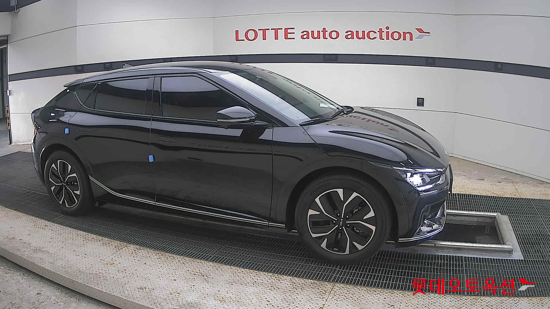 2023 - kia ev6