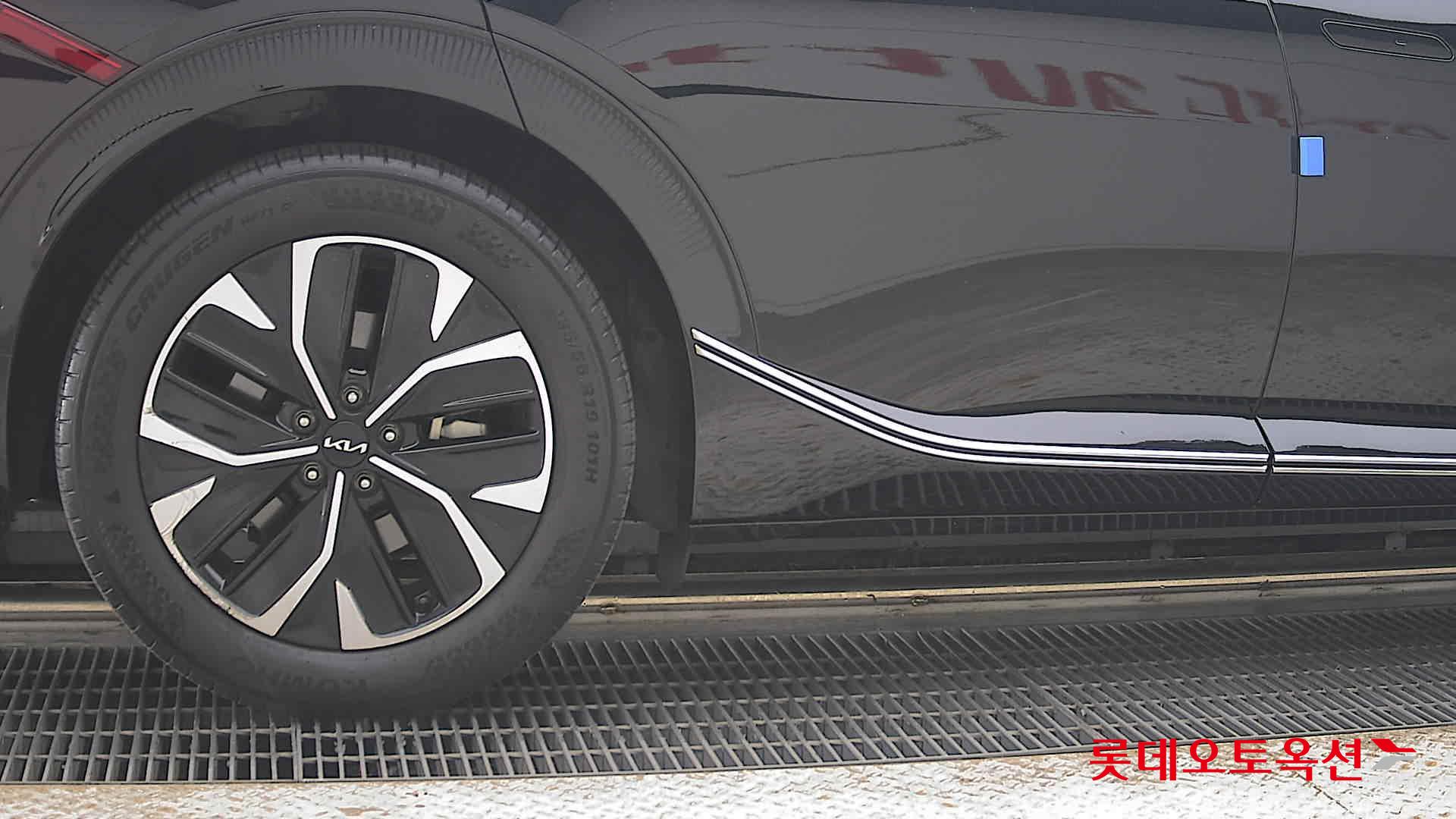 2023 - kia ev6