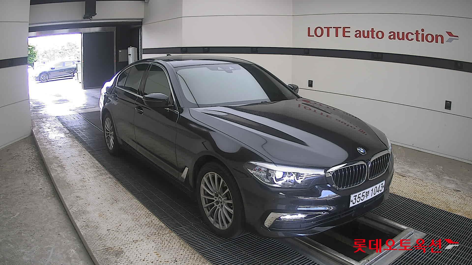 2020 - bmw 520i