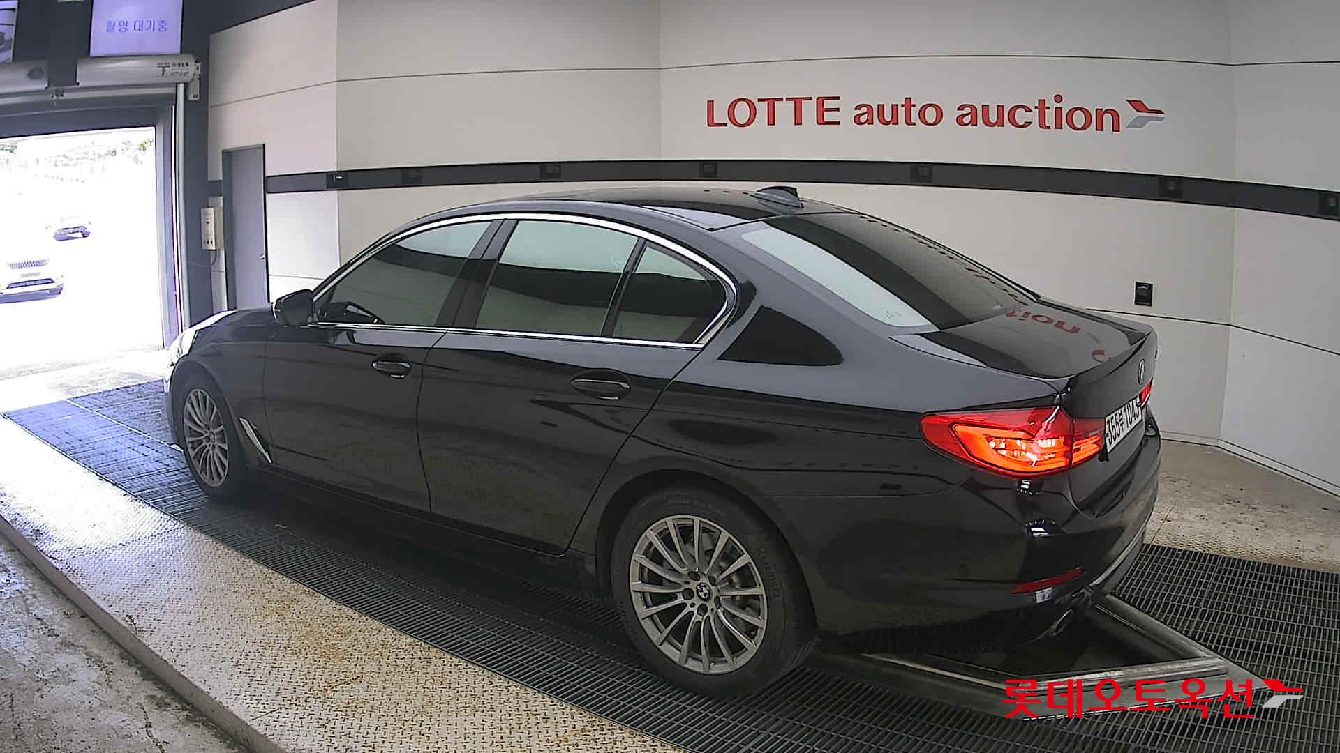 2020 - bmw 520i