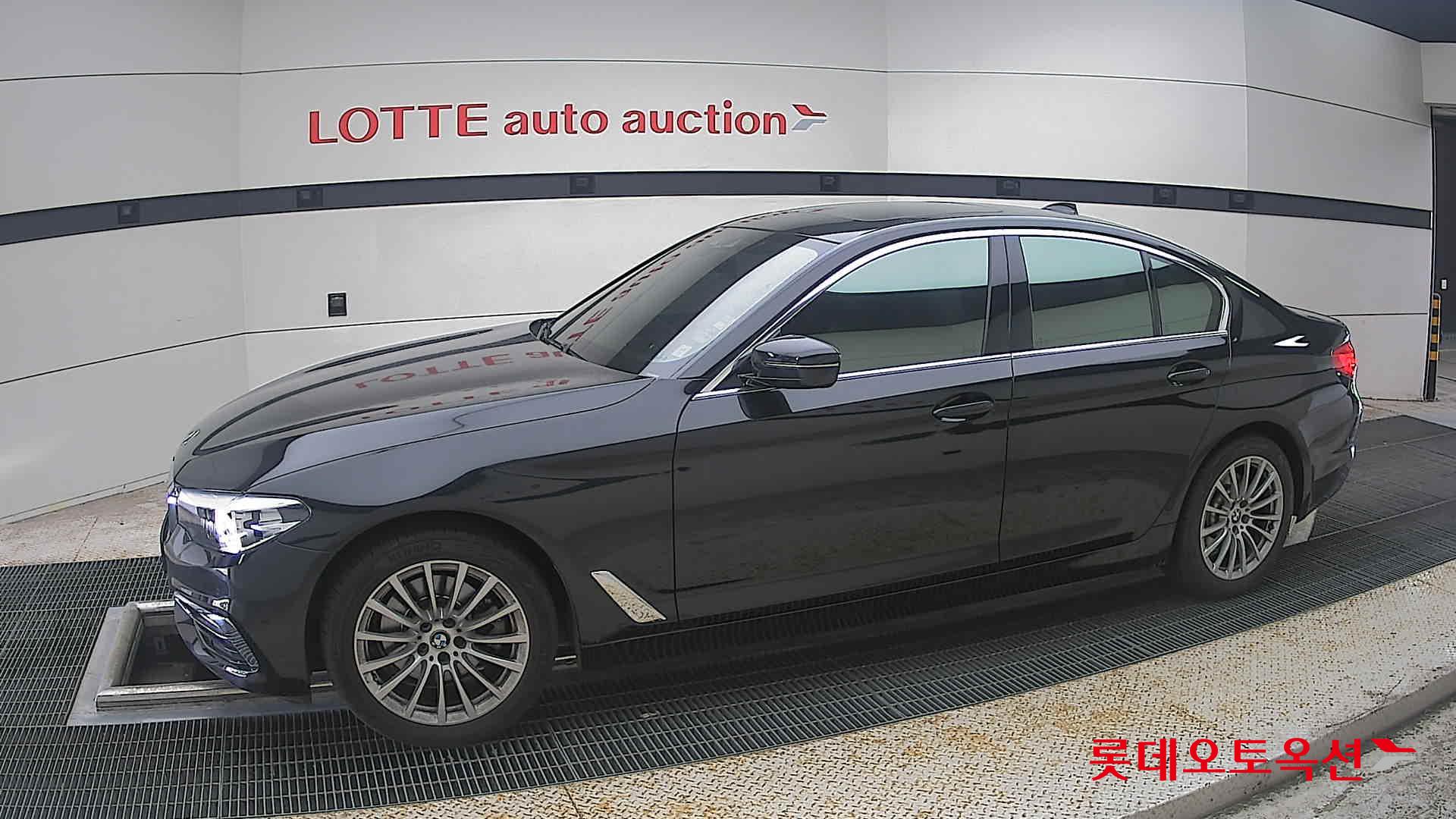 2020 - bmw 520i