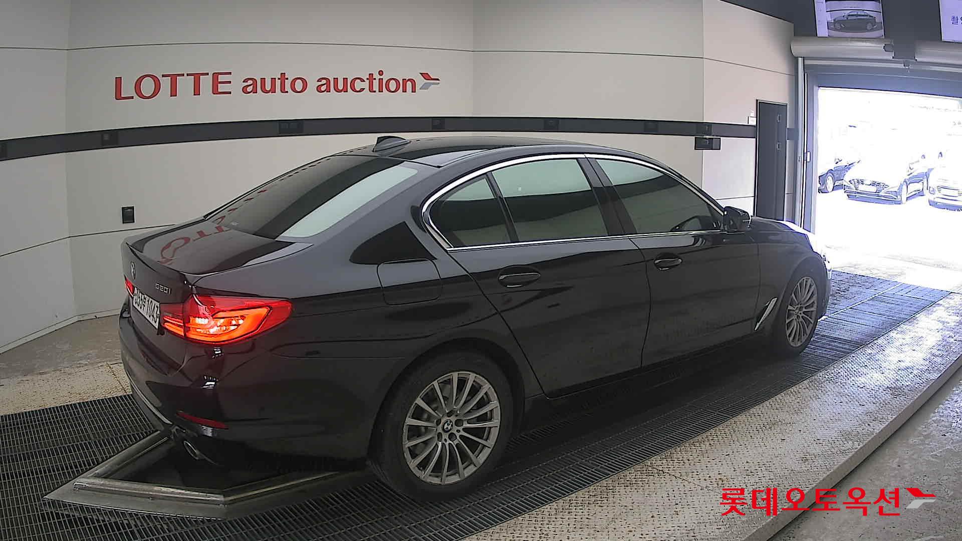 2020 - bmw 520i
