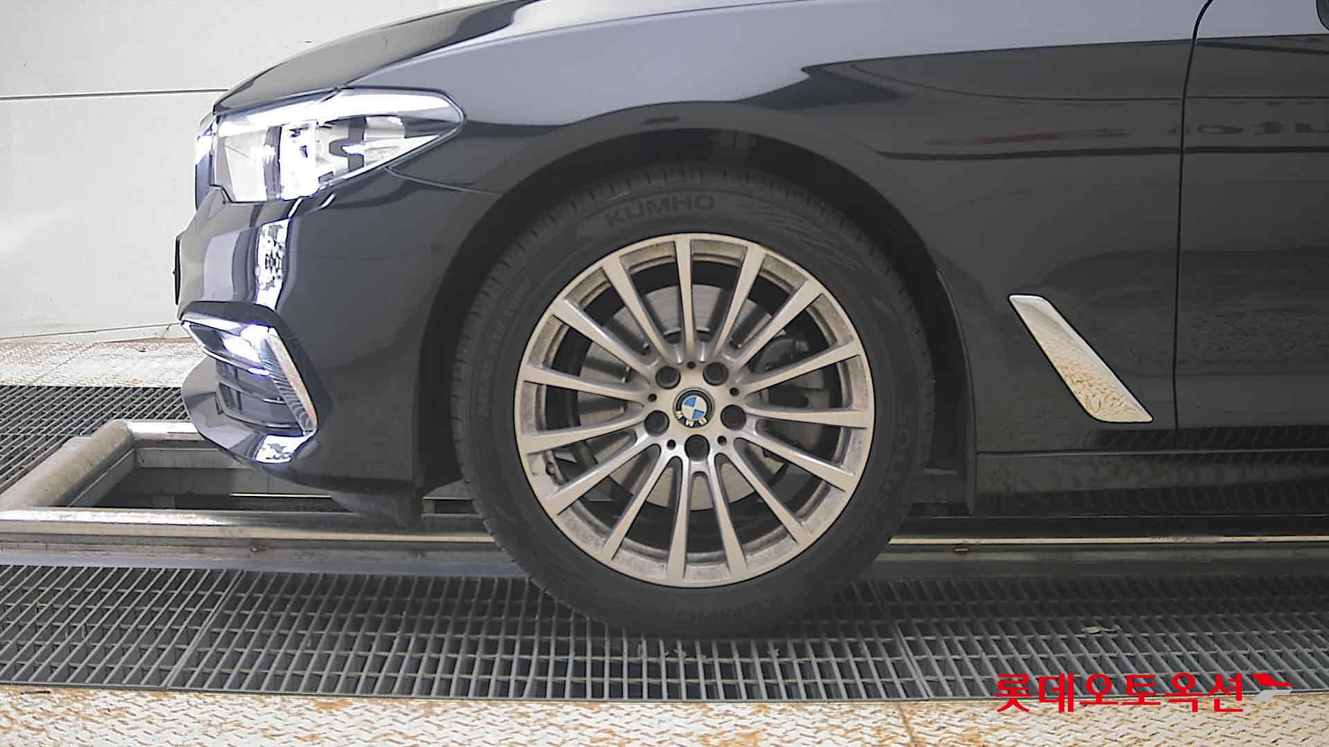 2020 - bmw 520i