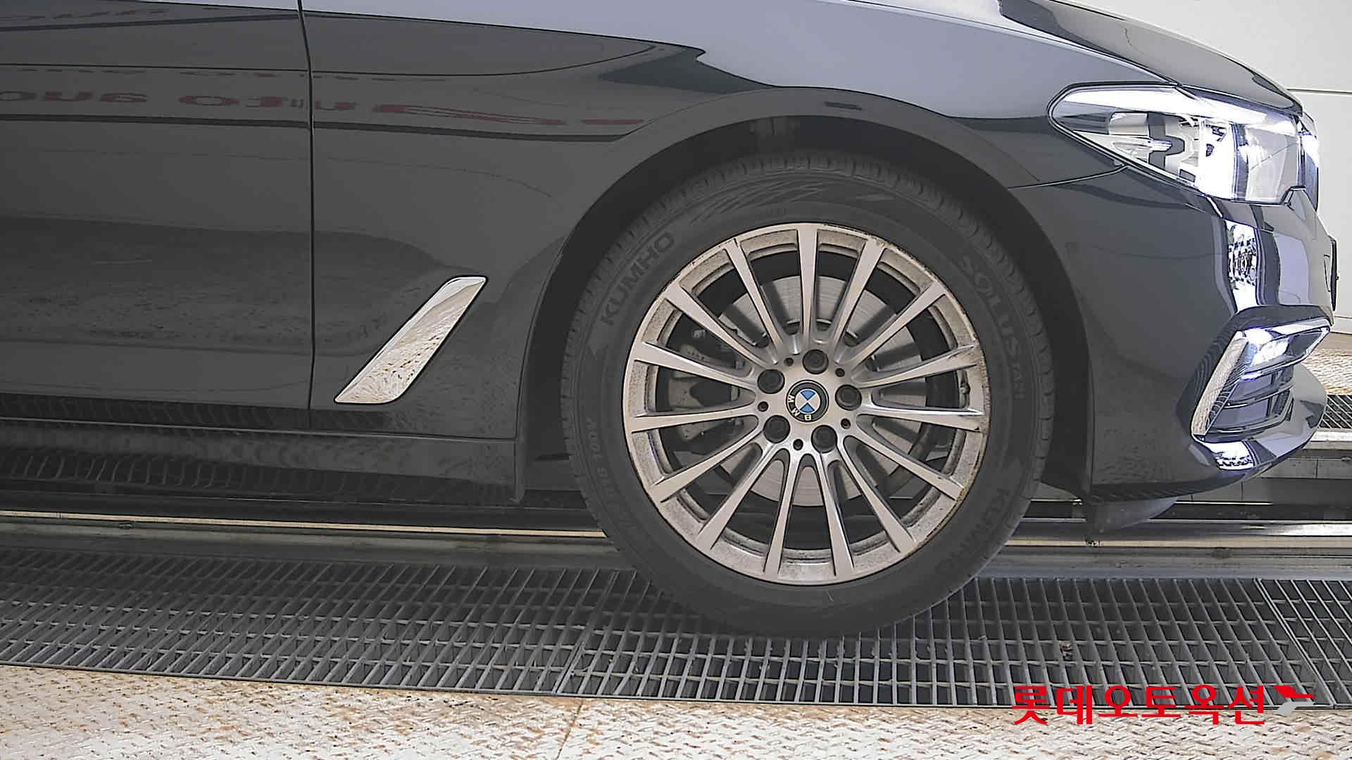 2020 - bmw 520i
