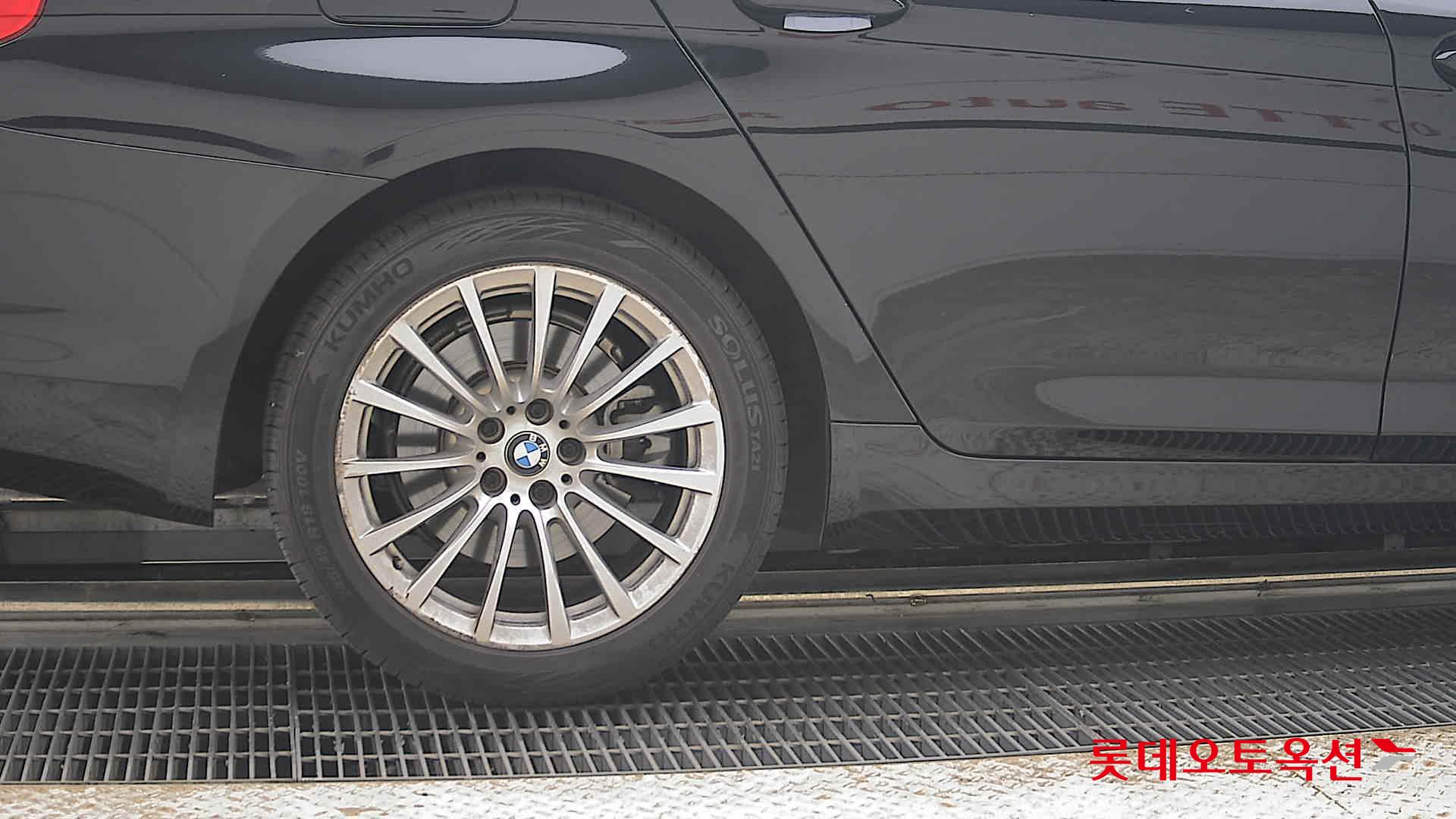 2020 - bmw 520i