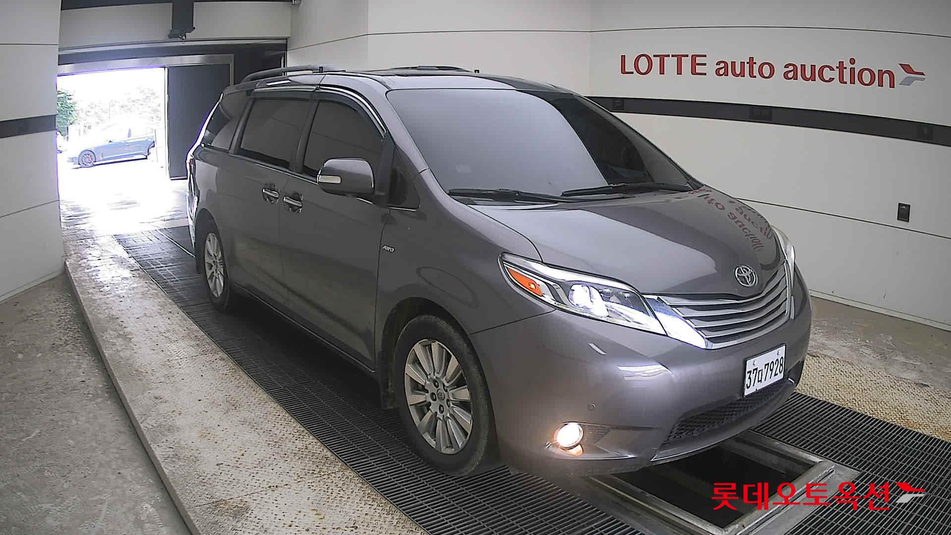2017 - toyota sienna