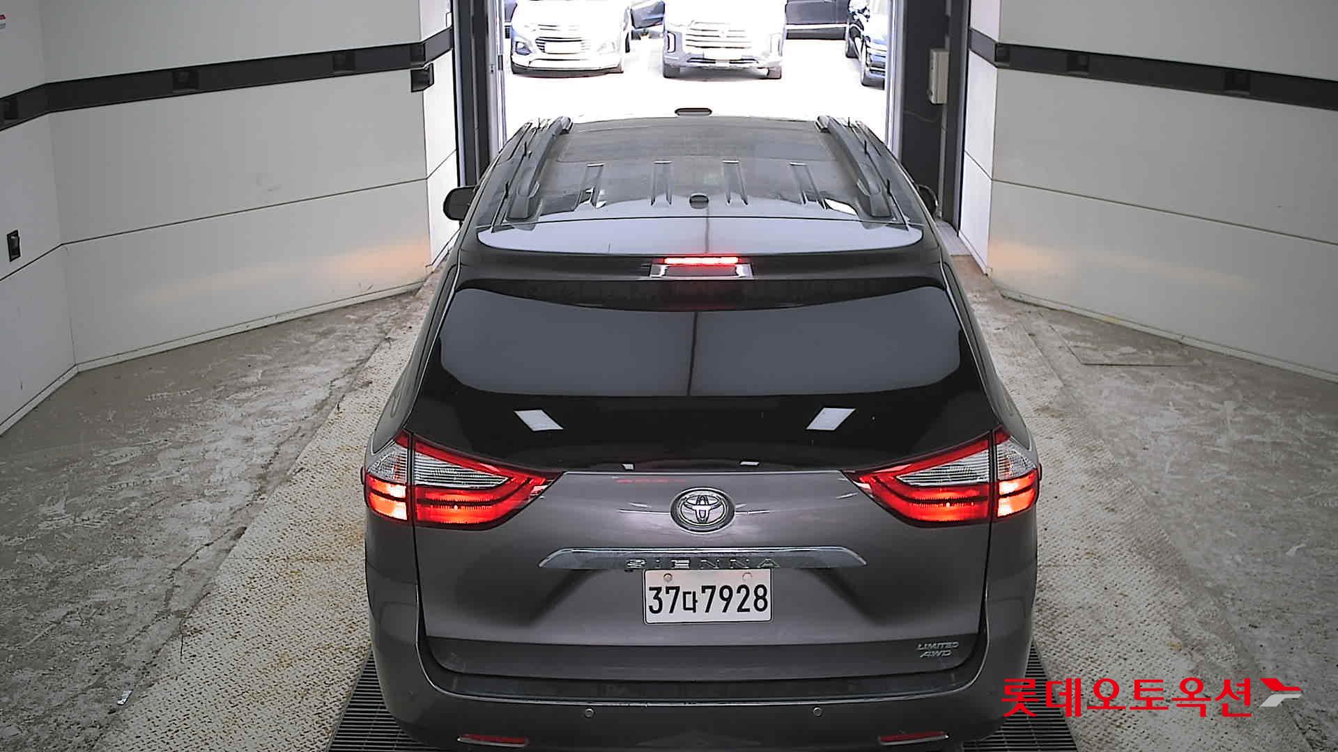 2017 - toyota sienna