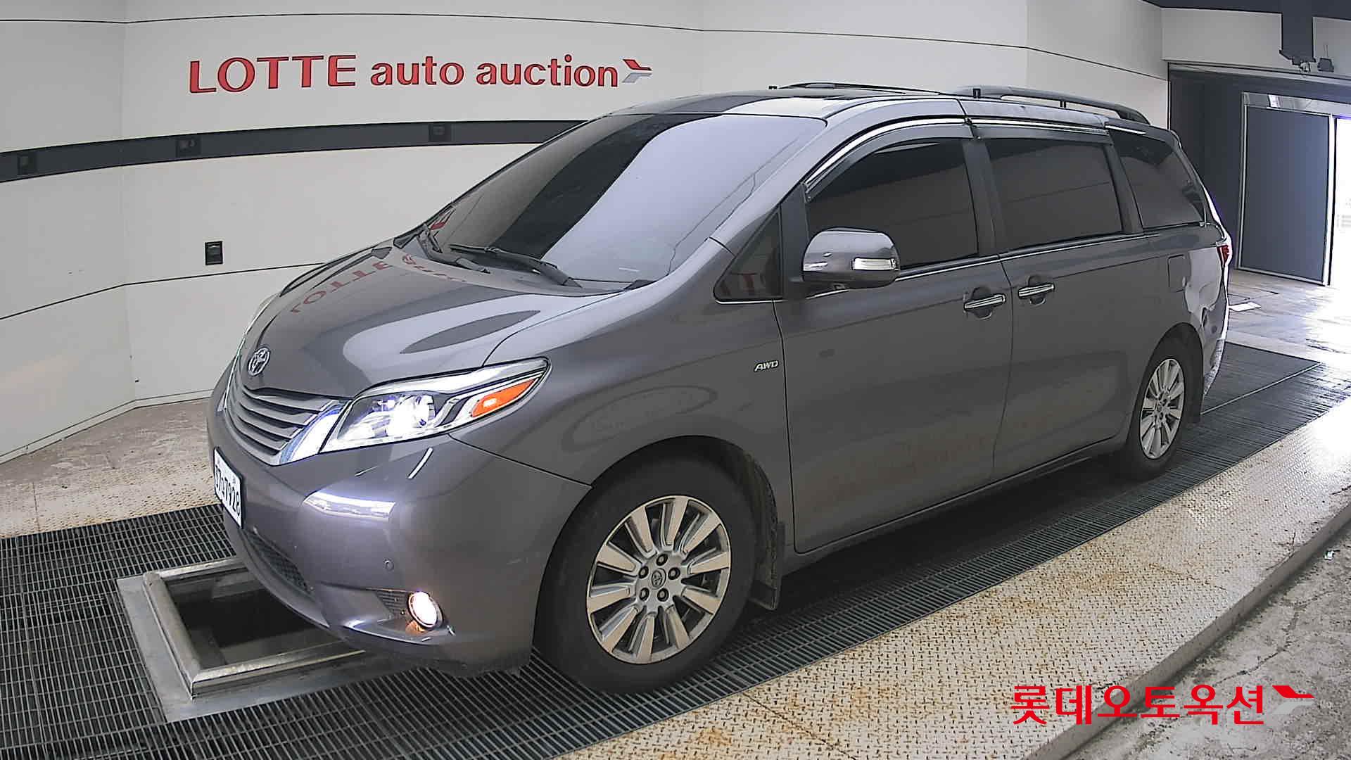2017 - toyota sienna