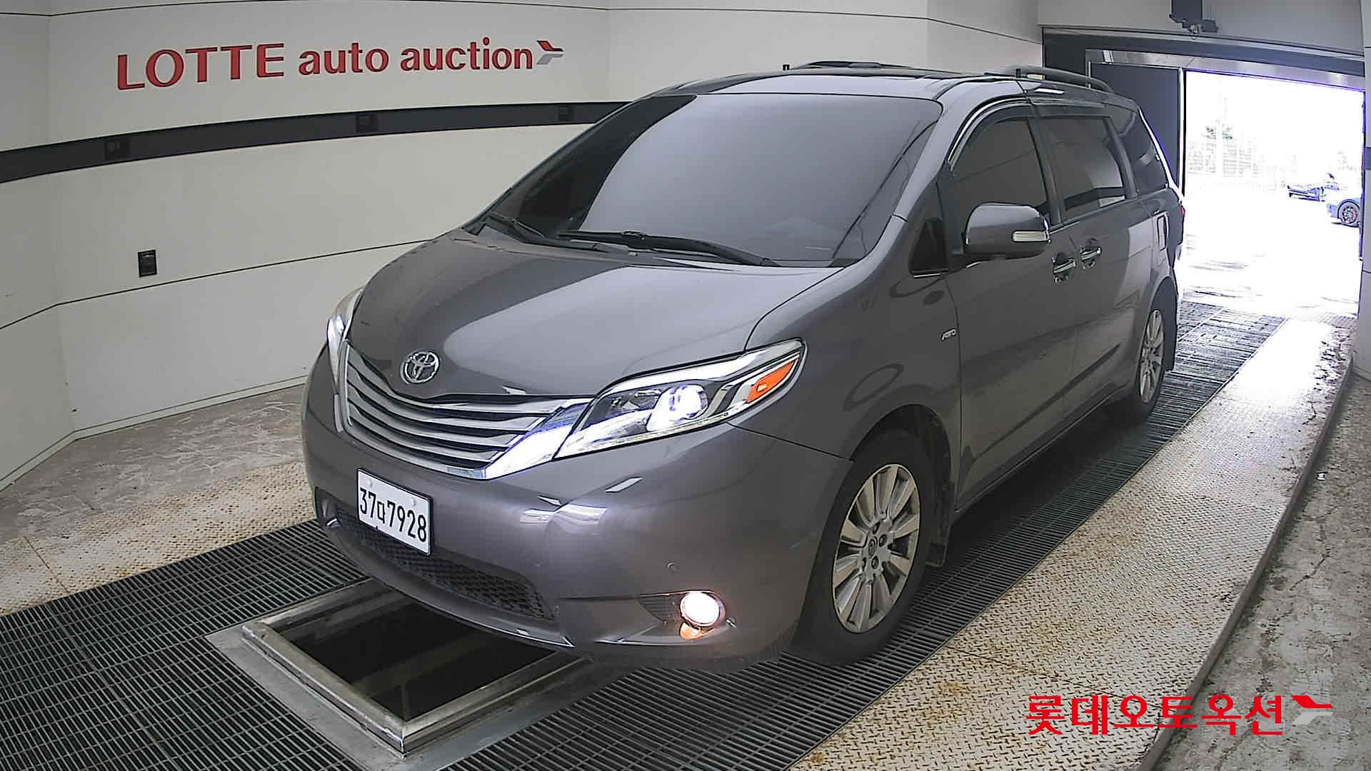 2017 - toyota sienna