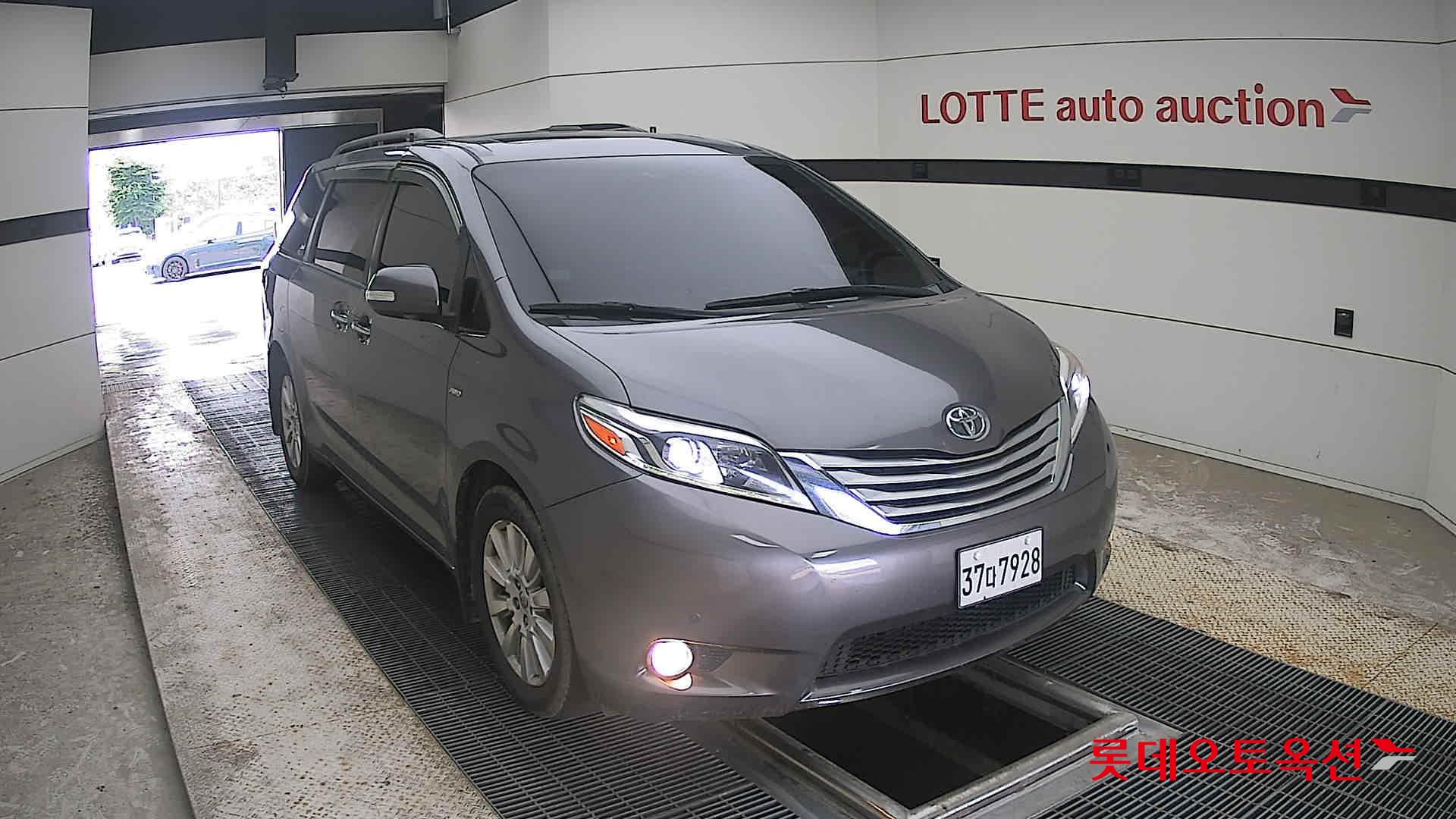 2017 - toyota sienna