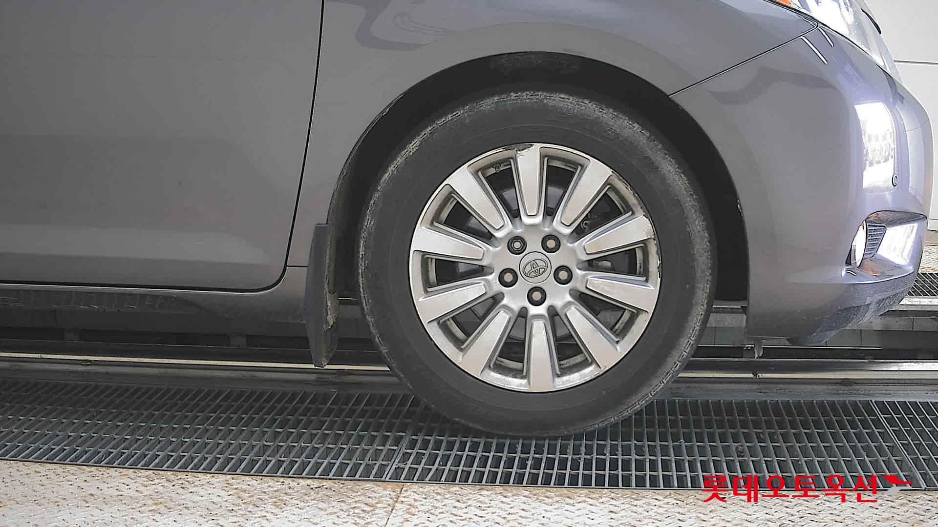 2017 - toyota sienna