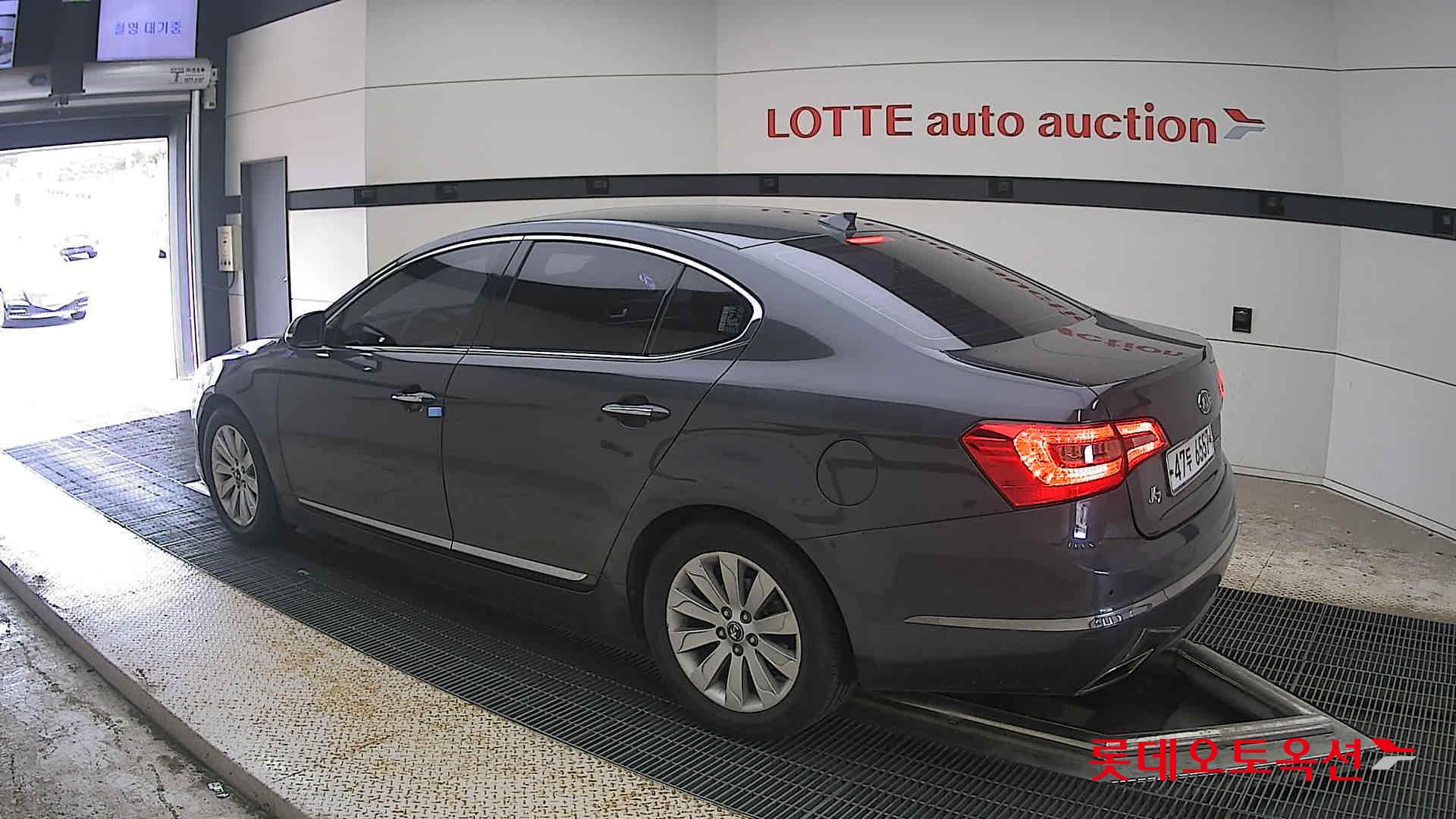 2012 - kia k7